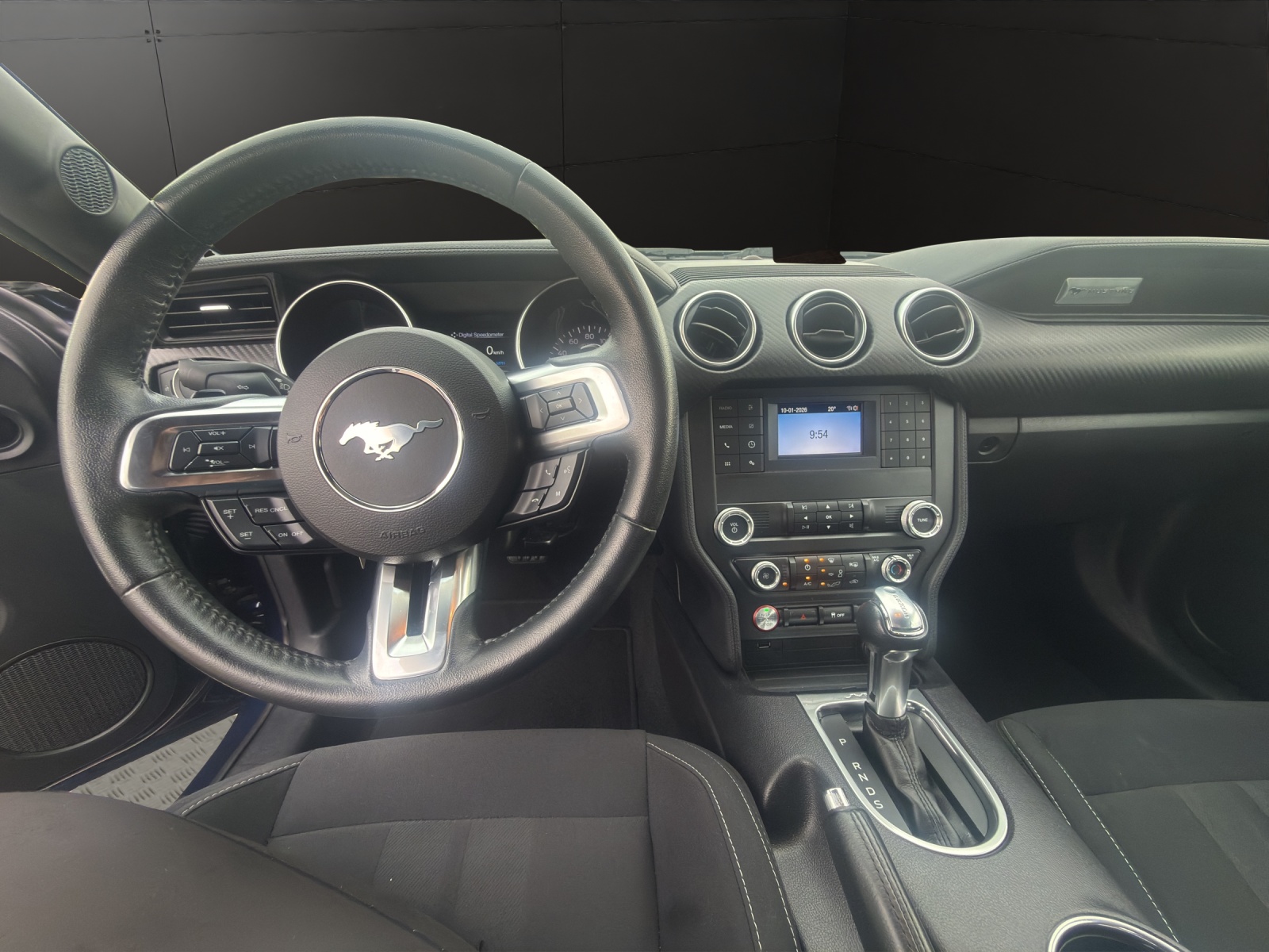 FORD Mustang Convertible 5.0 V8 GT-image-9
