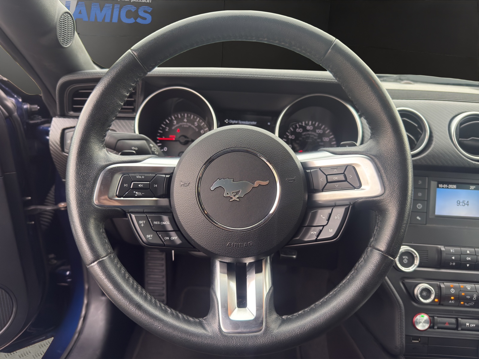 FORD Mustang Convertible 5.0 V8 GT-image-10