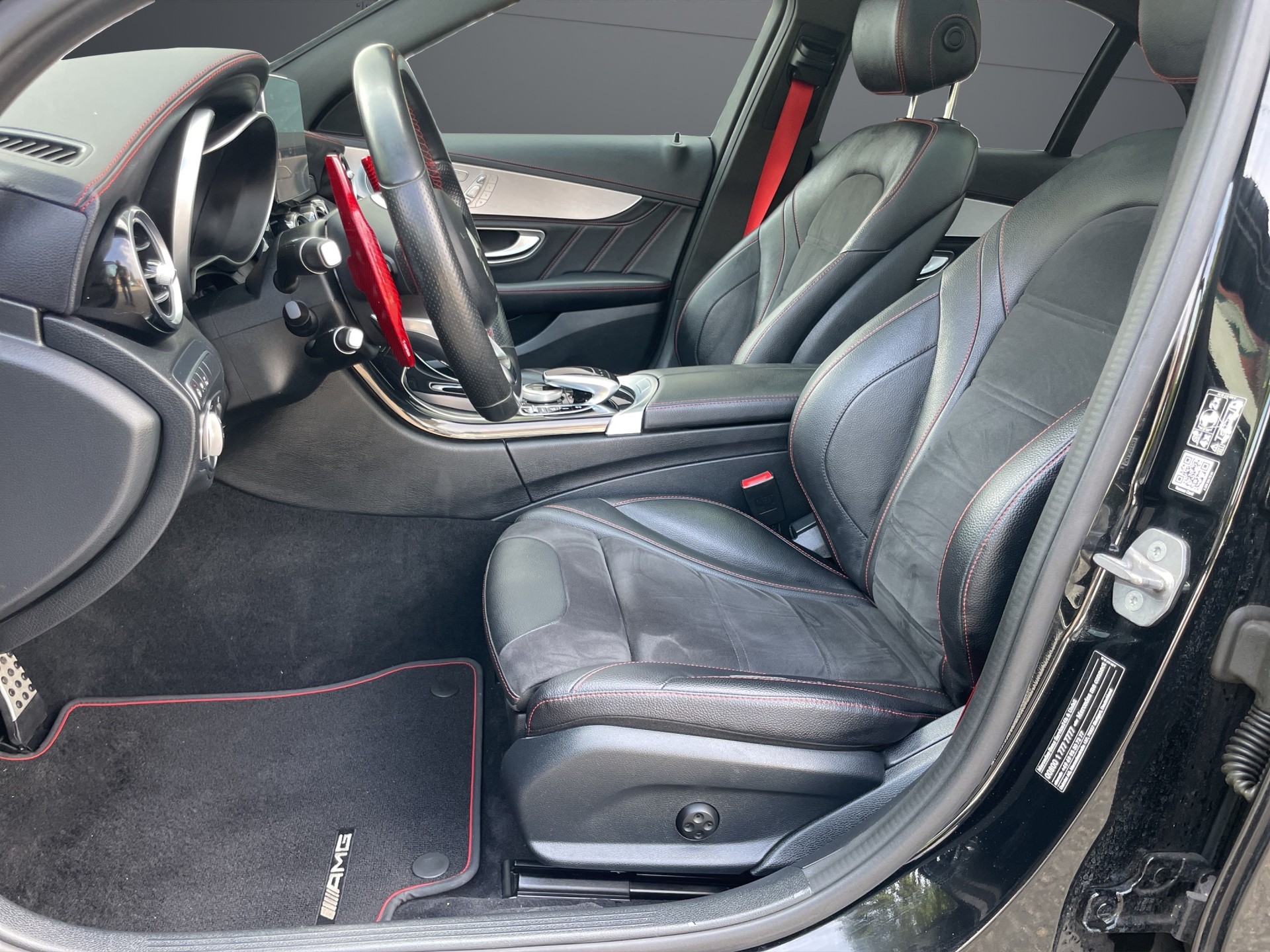 MERCEDES-BENZ C 43 AMG 4Matic 9G-Tronic-image-6