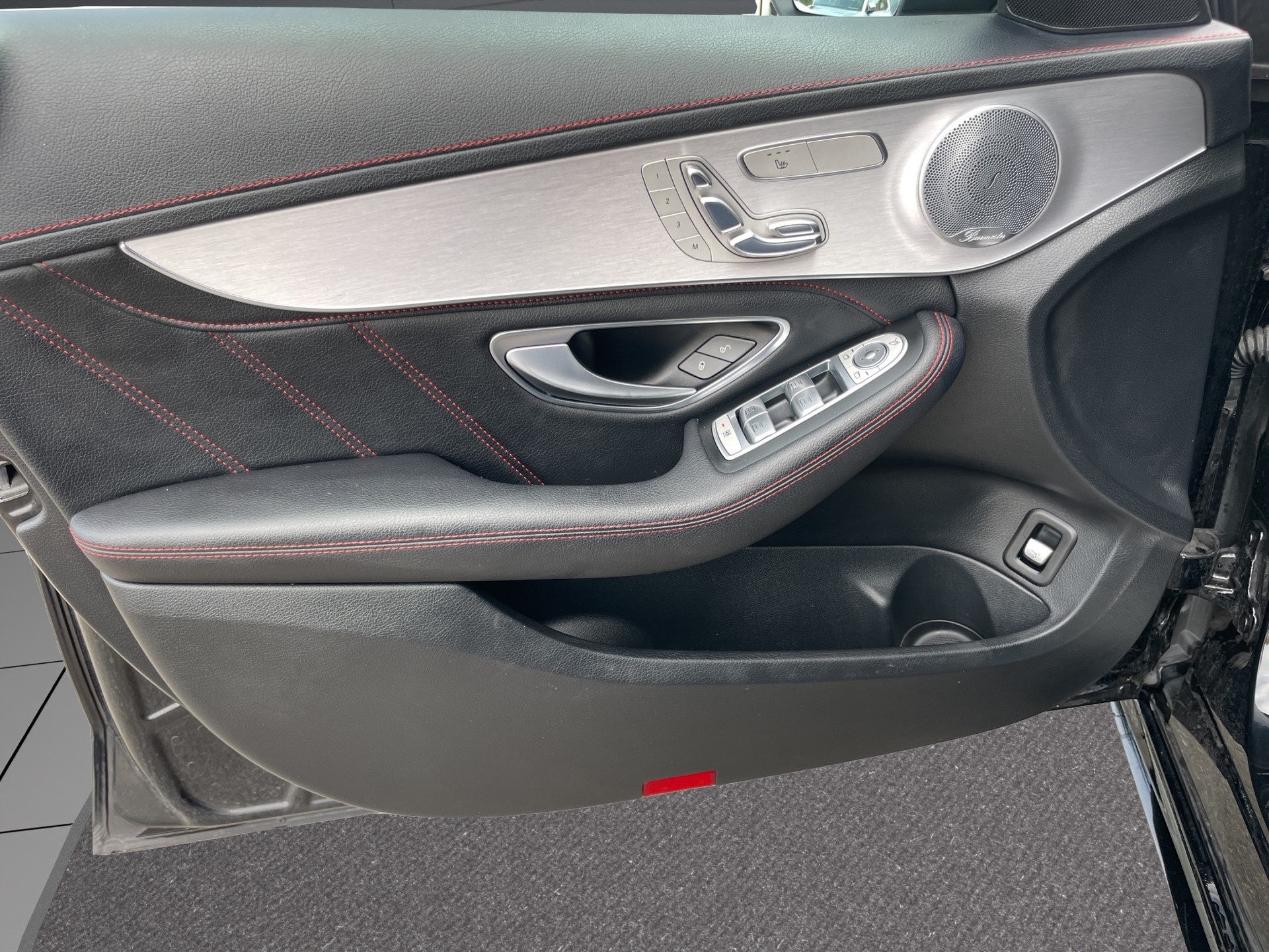 MERCEDES-BENZ C 43 AMG 4Matic 9G-Tronic-image-13
