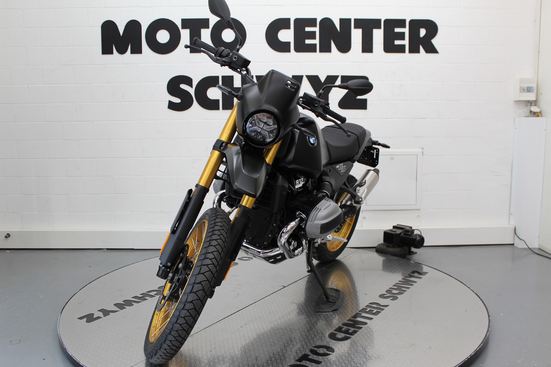 BMW R 12 G/S-showroom-element-3