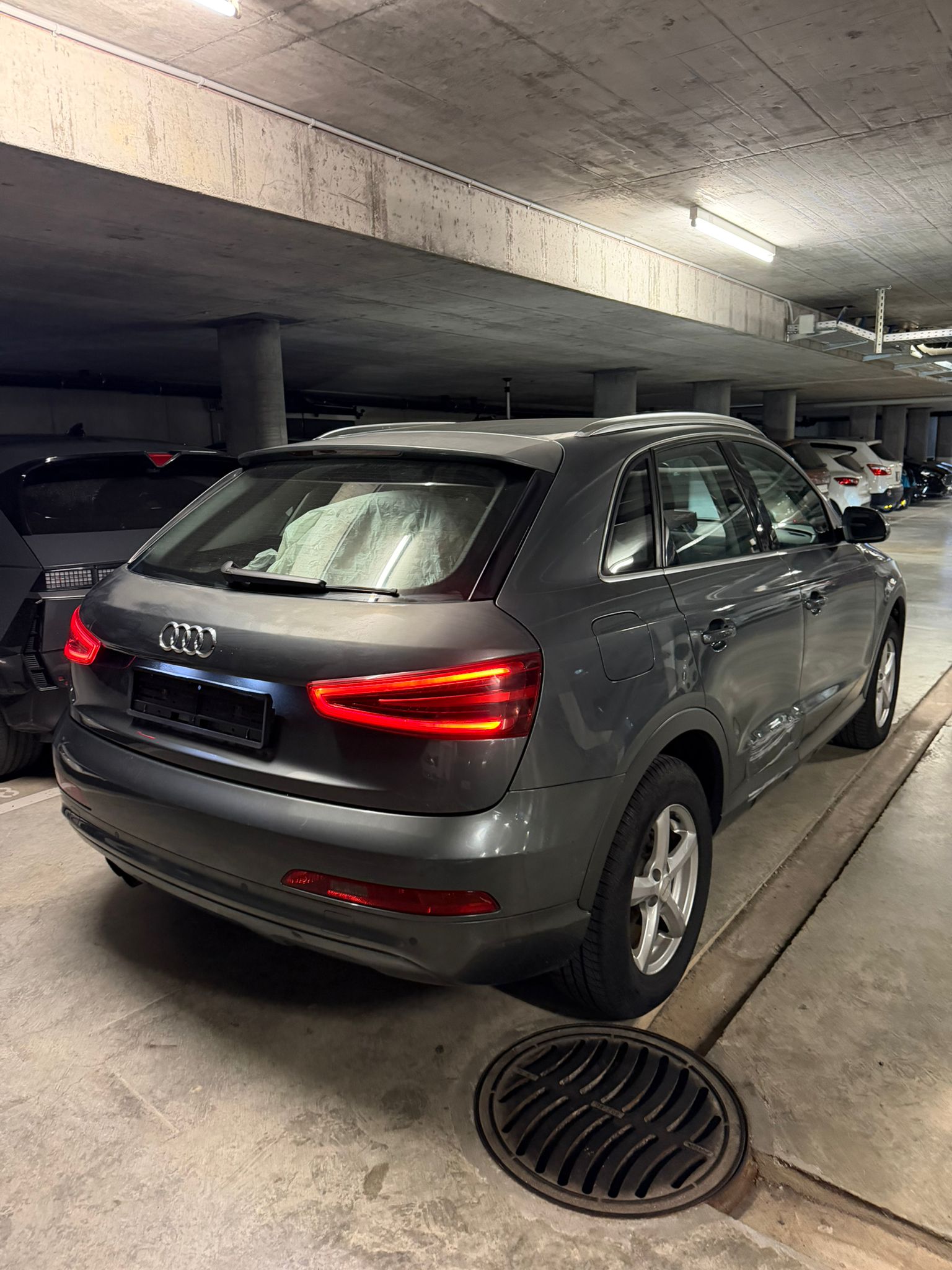 AUDI Q3 2.0 TFSI quattro-image-2