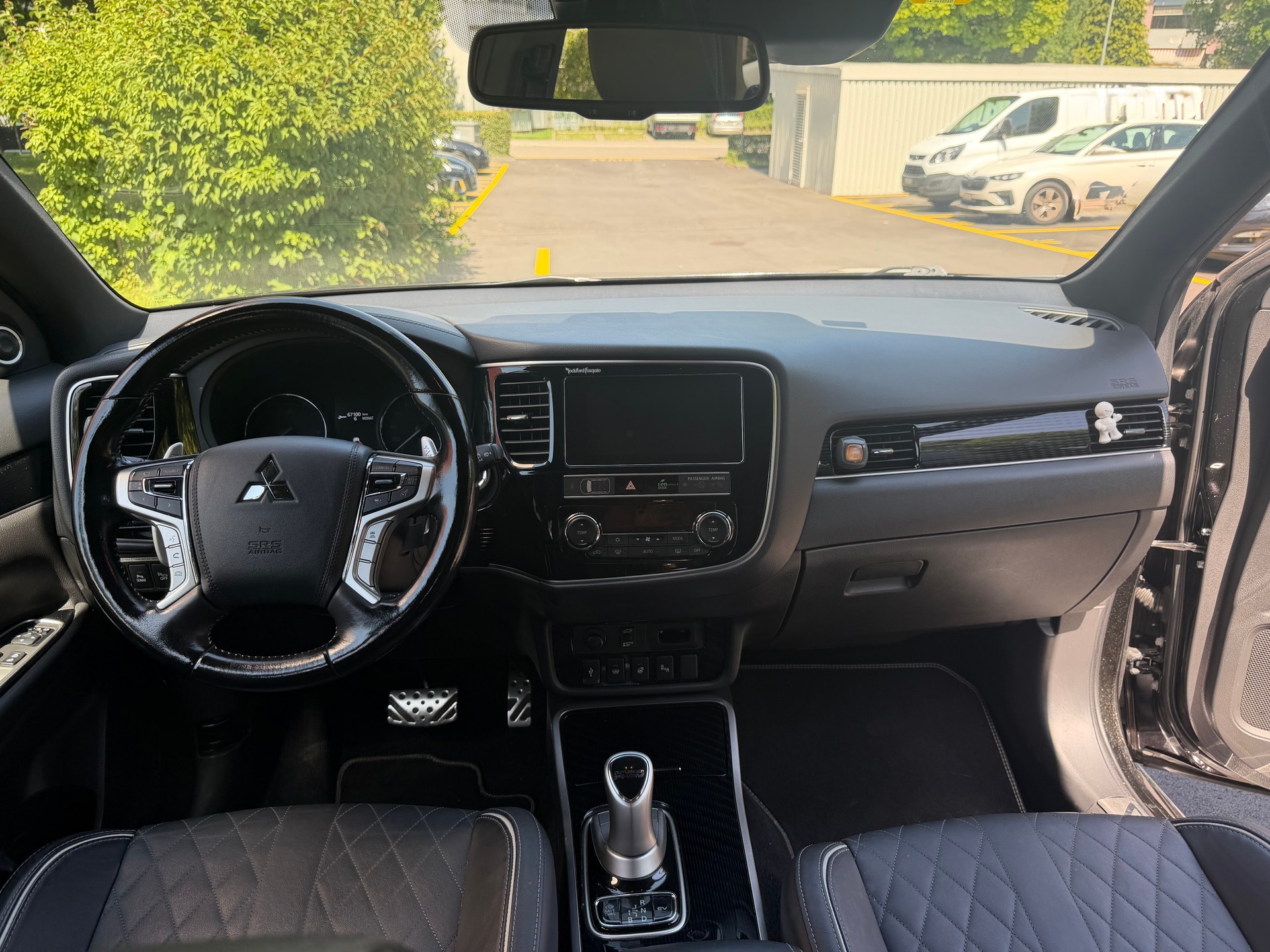 MITSUBISHI 2.4 PHEV Diamond S-Edition-image-2