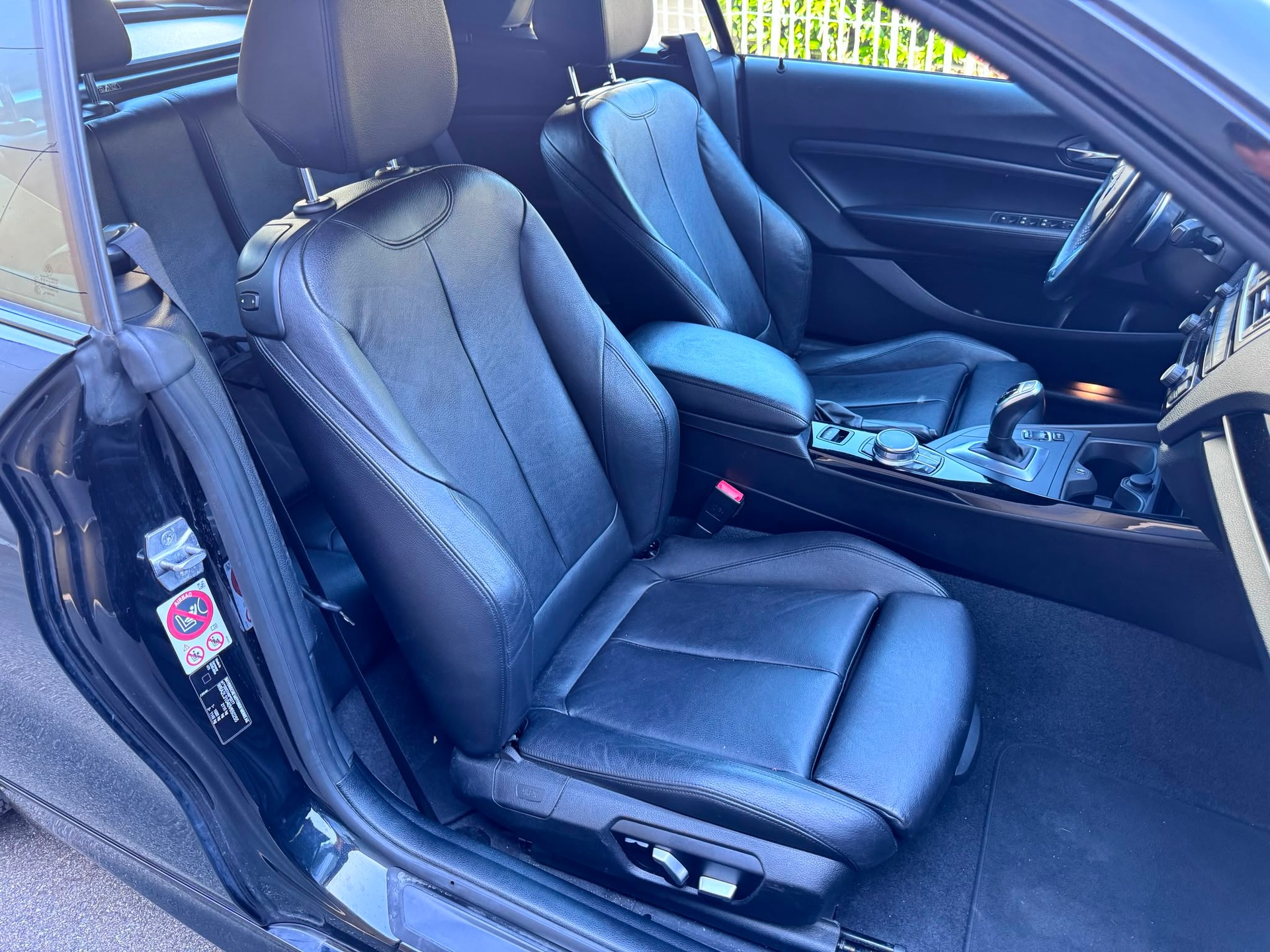 BMW M240i xDrive Steptronic-image-12