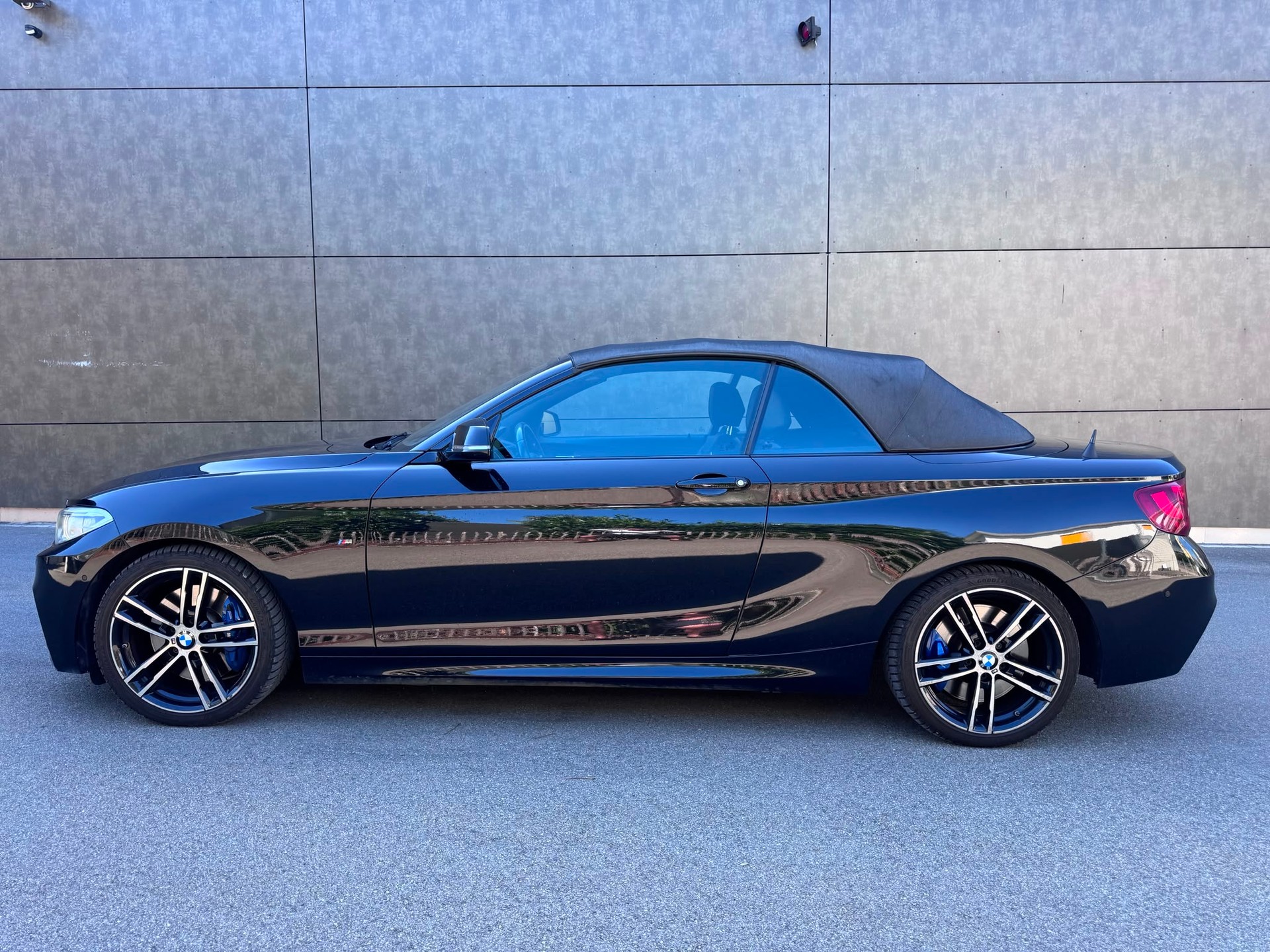 BMW M240i xDrive Steptronic-image-0
