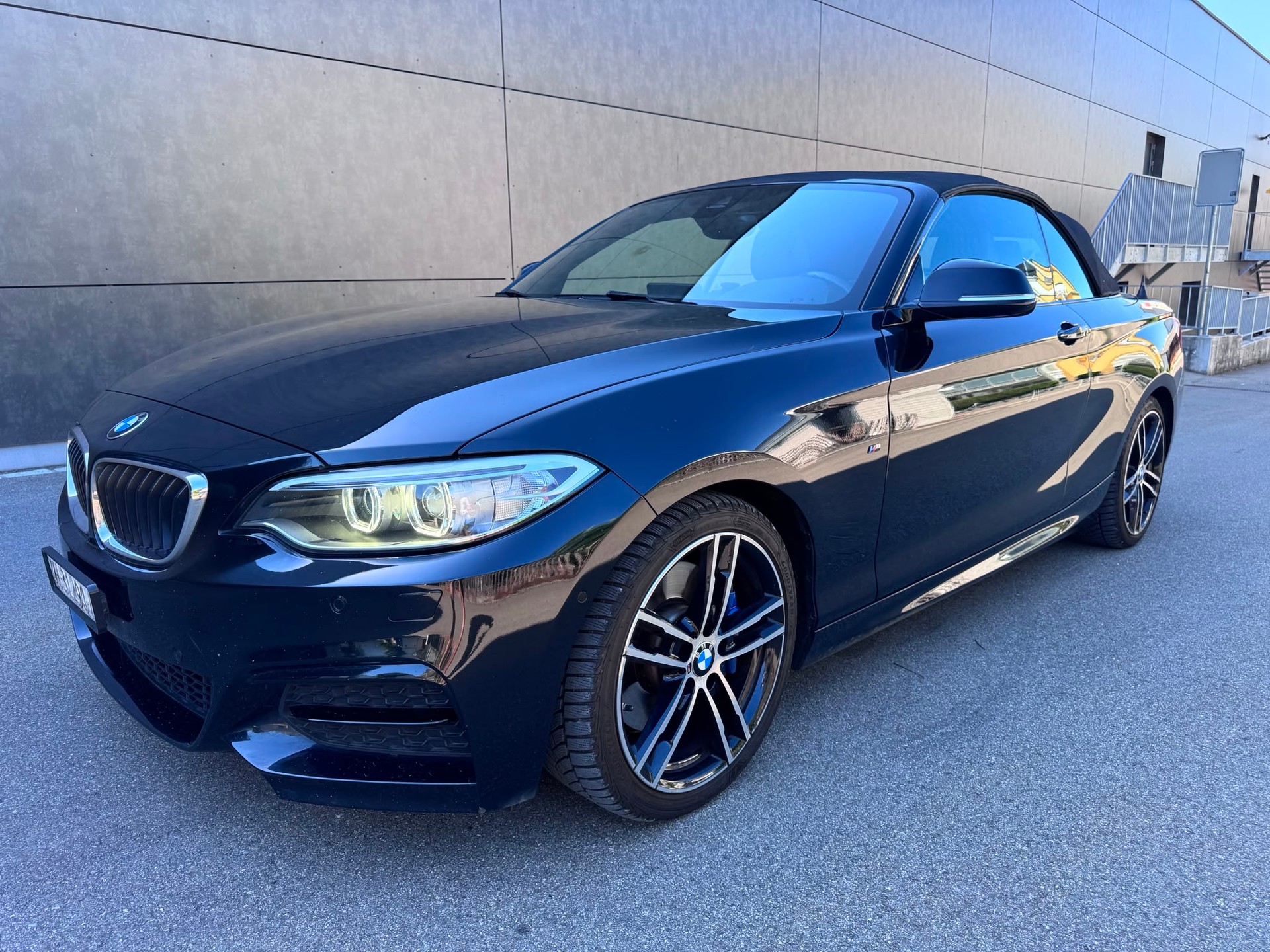 BMW M240i xDrive Steptronic-image-1