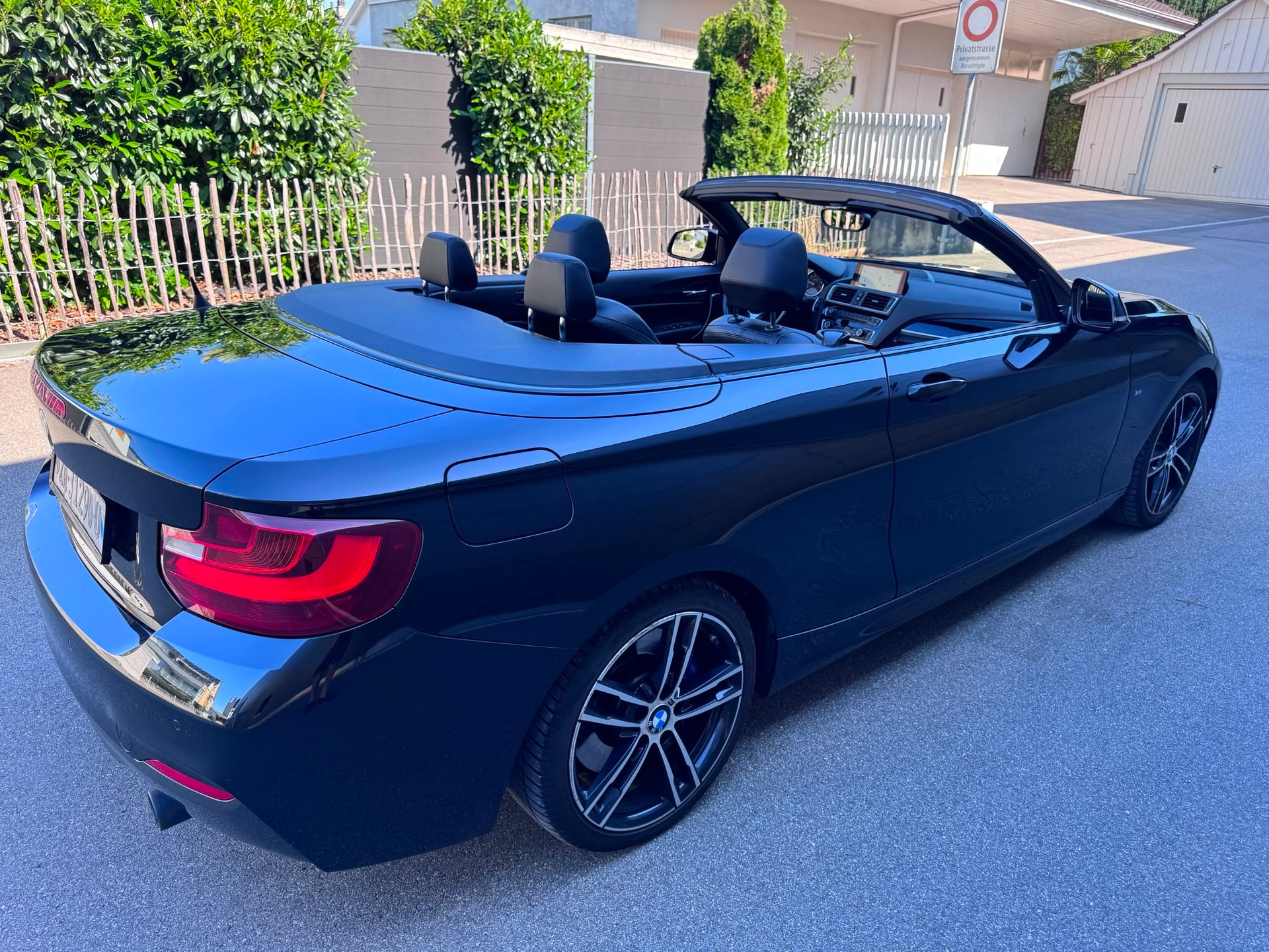 BMW M240i xDrive Steptronic-image-2