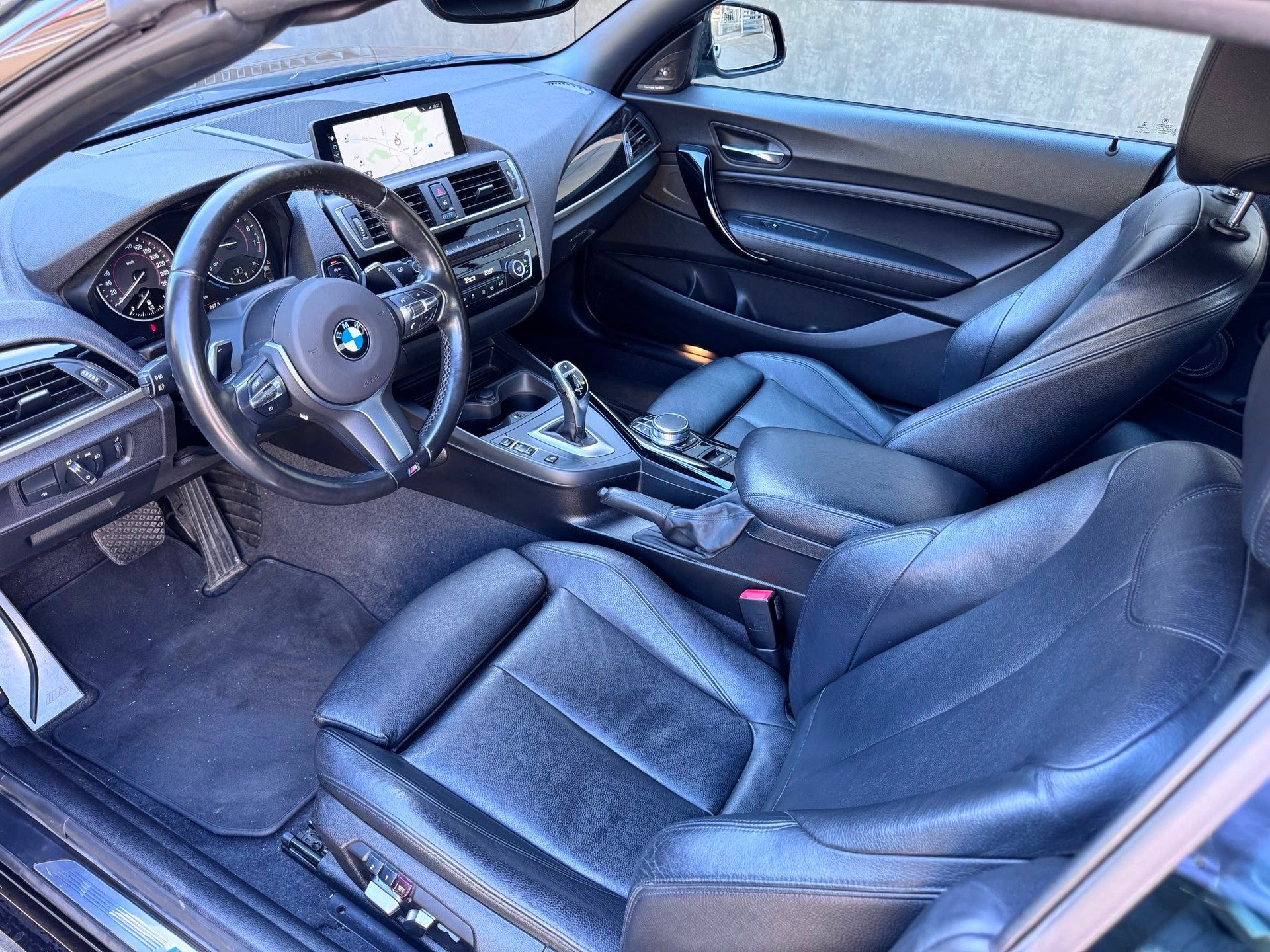 BMW M240i xDrive Steptronic-image-11