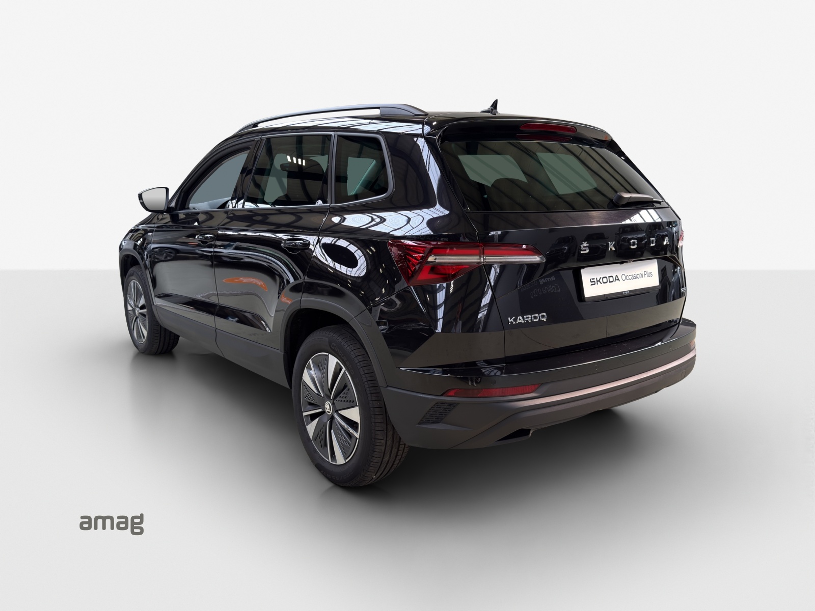 SKODA Karoq 2.0 TDI CR Tour 4x4 DSG-image-2