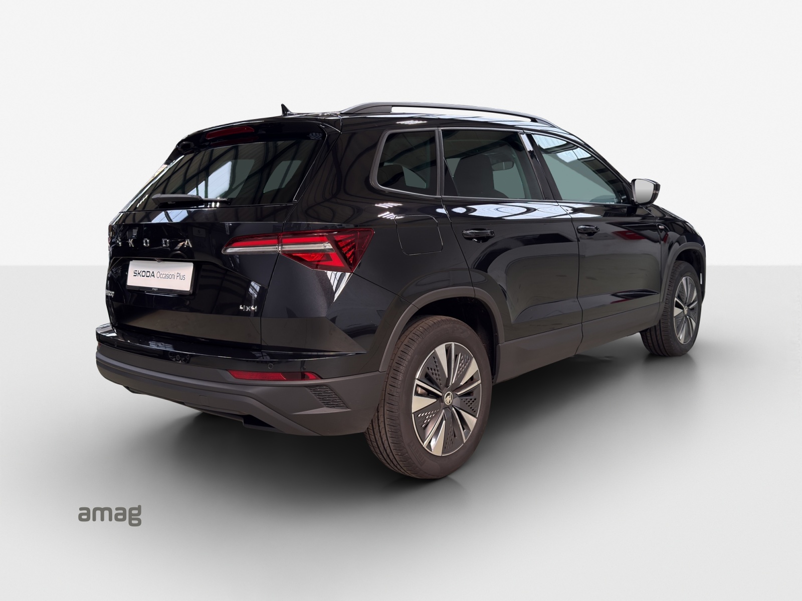 SKODA Karoq 2.0 TDI CR Tour 4x4 DSG-image-4