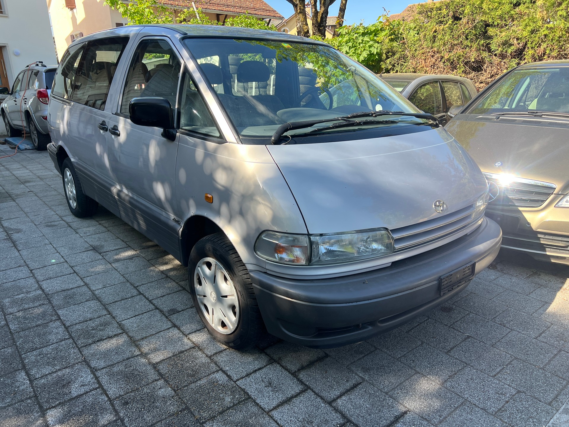 TOYOTA Previa XE 4x4-image-1