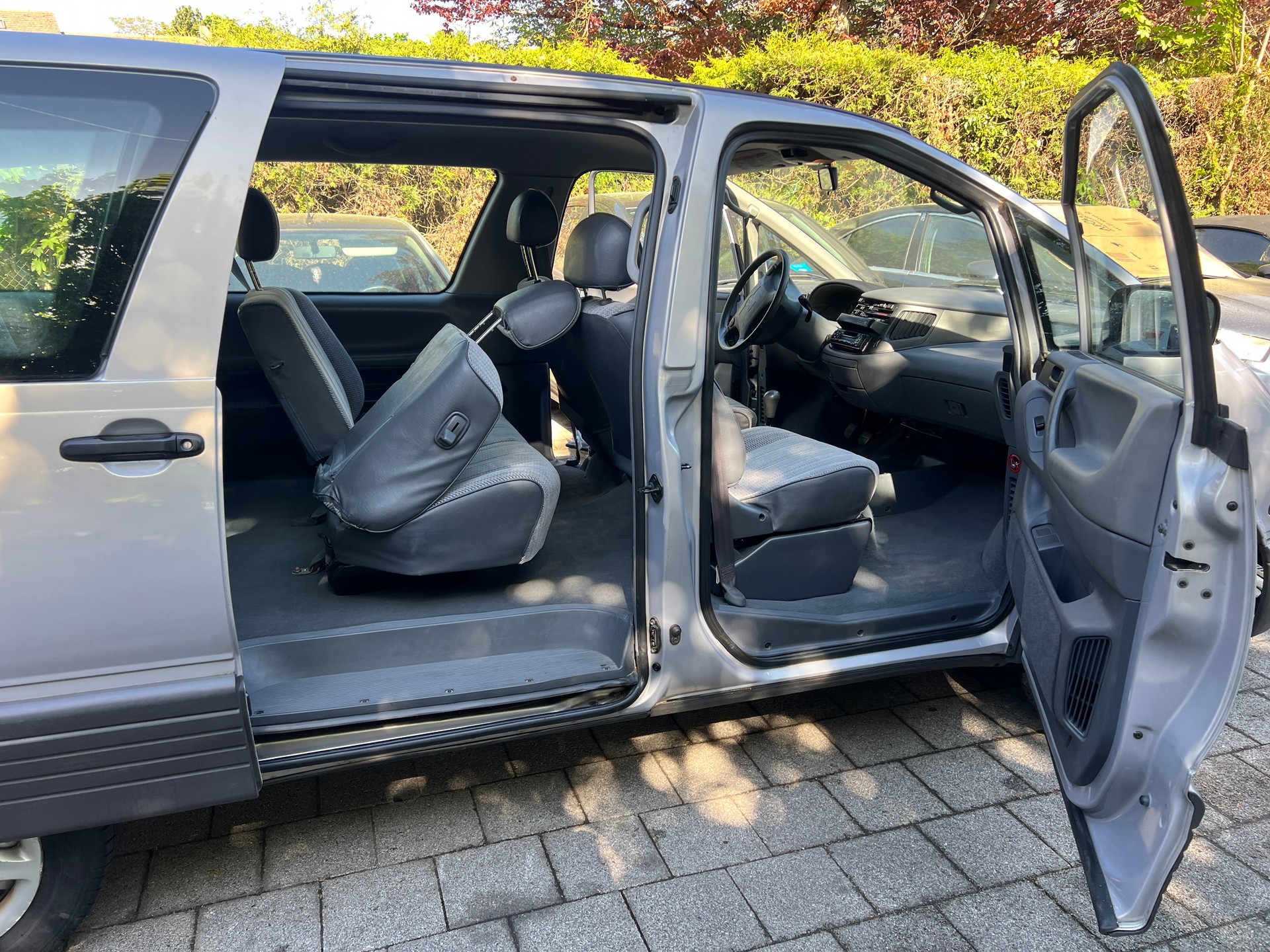 TOYOTA Previa XE 4x4-image-9