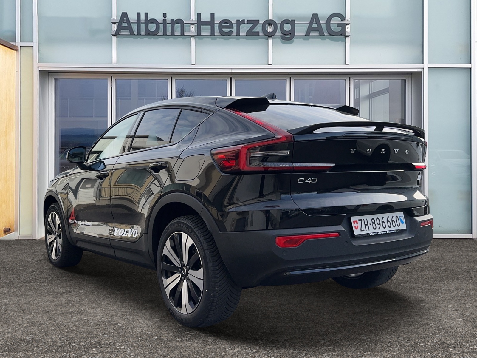 VOLVO C40 P8 Twin Recharge Ultimate AWD-image-2