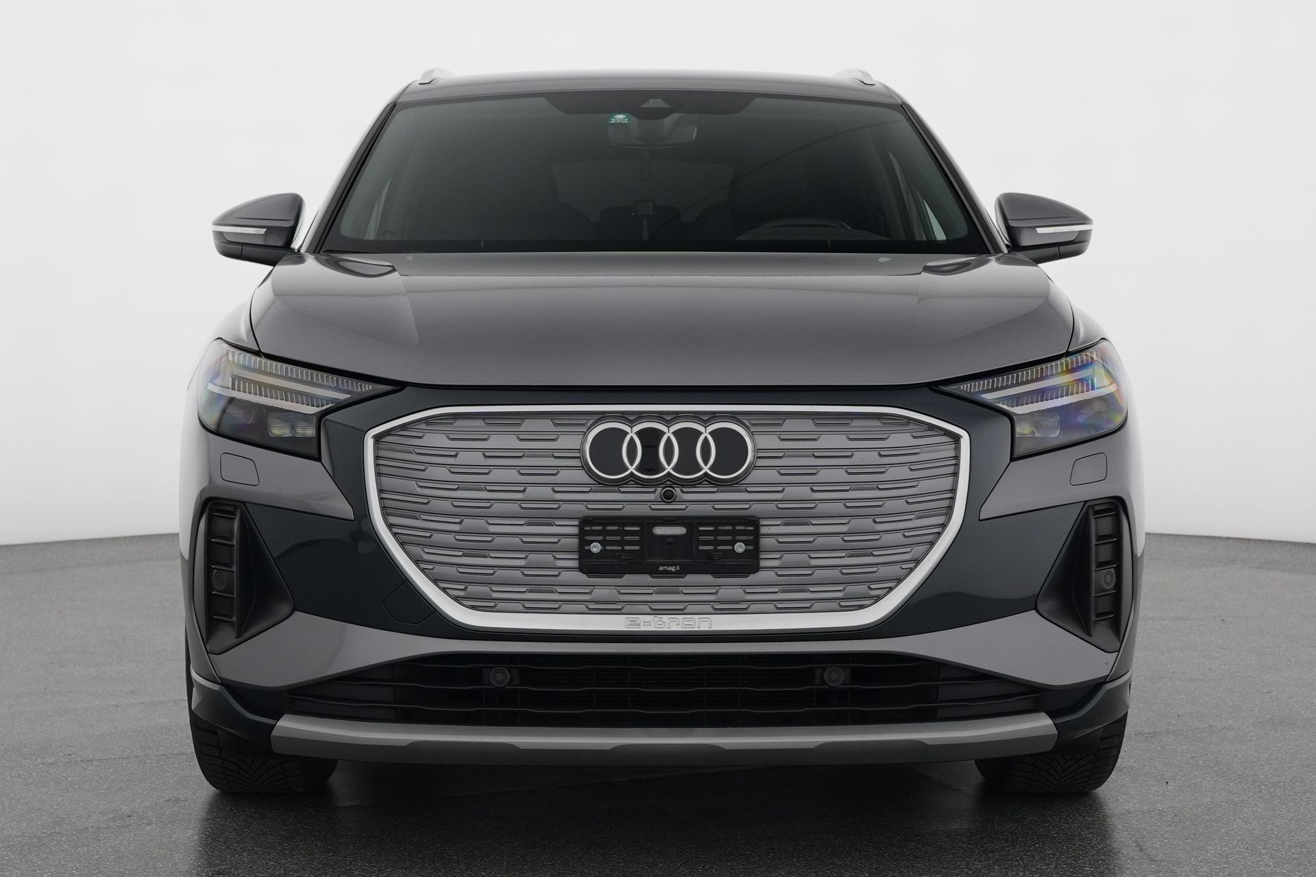 AUDI Q4 e-tron 50 quattro-image-2