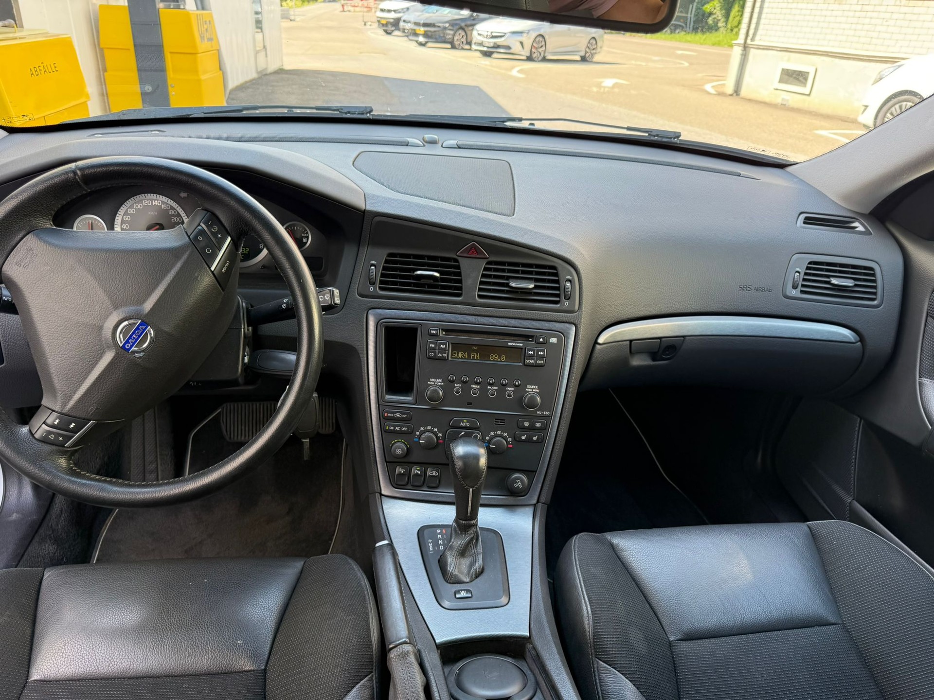 VOLVO V70 2.5T AWD Momentum-image-7