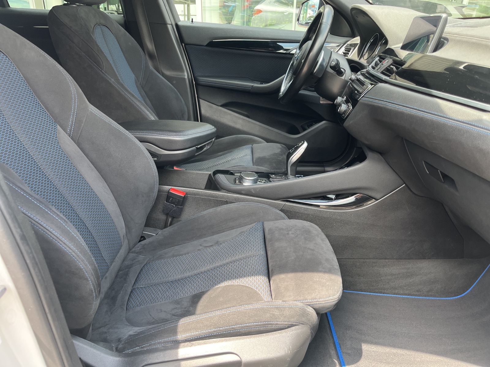 BMW X2 20d xDrive SAG-image-14