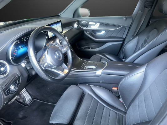 MERCEDES-BENZ GLC 220 d AMG Line 4Matic-image-5