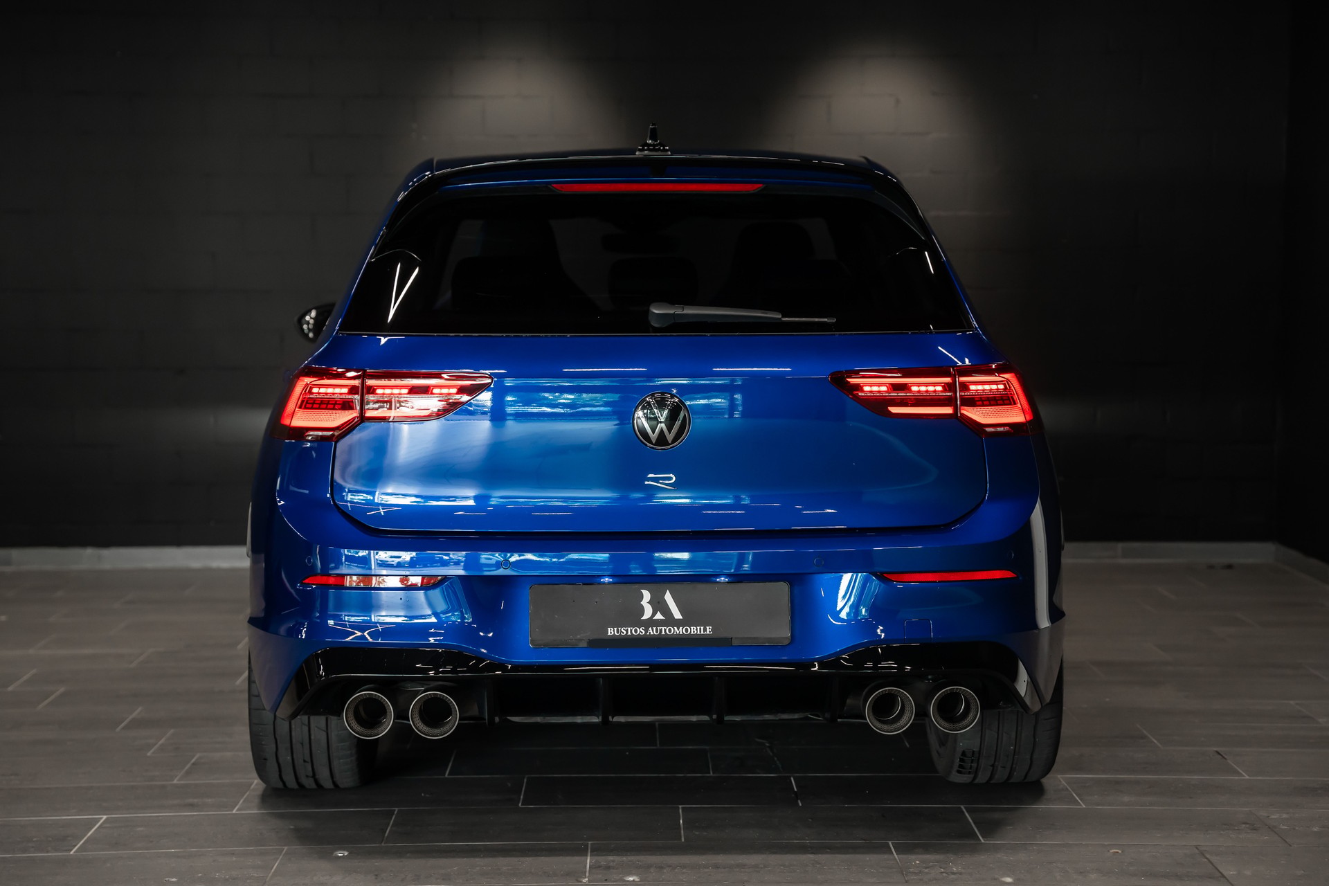 VW Golf 2.0 TSI R Performance / Sitzkühlung / Harman Kardon / Akrapovic / Head-Up Display-image-8