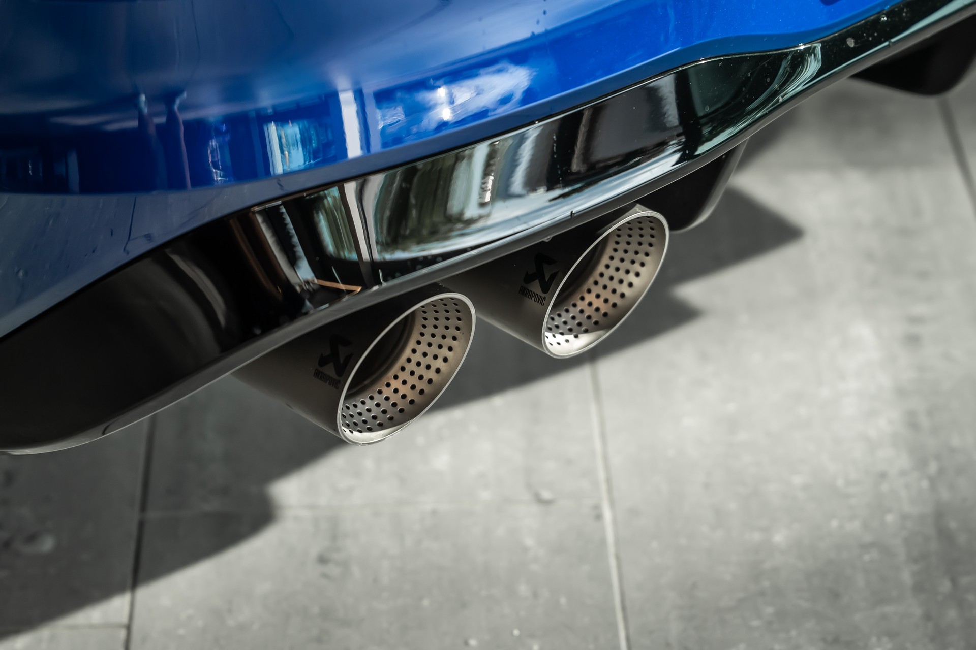 VW Golf 2.0 TSI R Performance / Sitzkühlung / Harman Kardon / Akrapovic / Head-Up Display-image-7