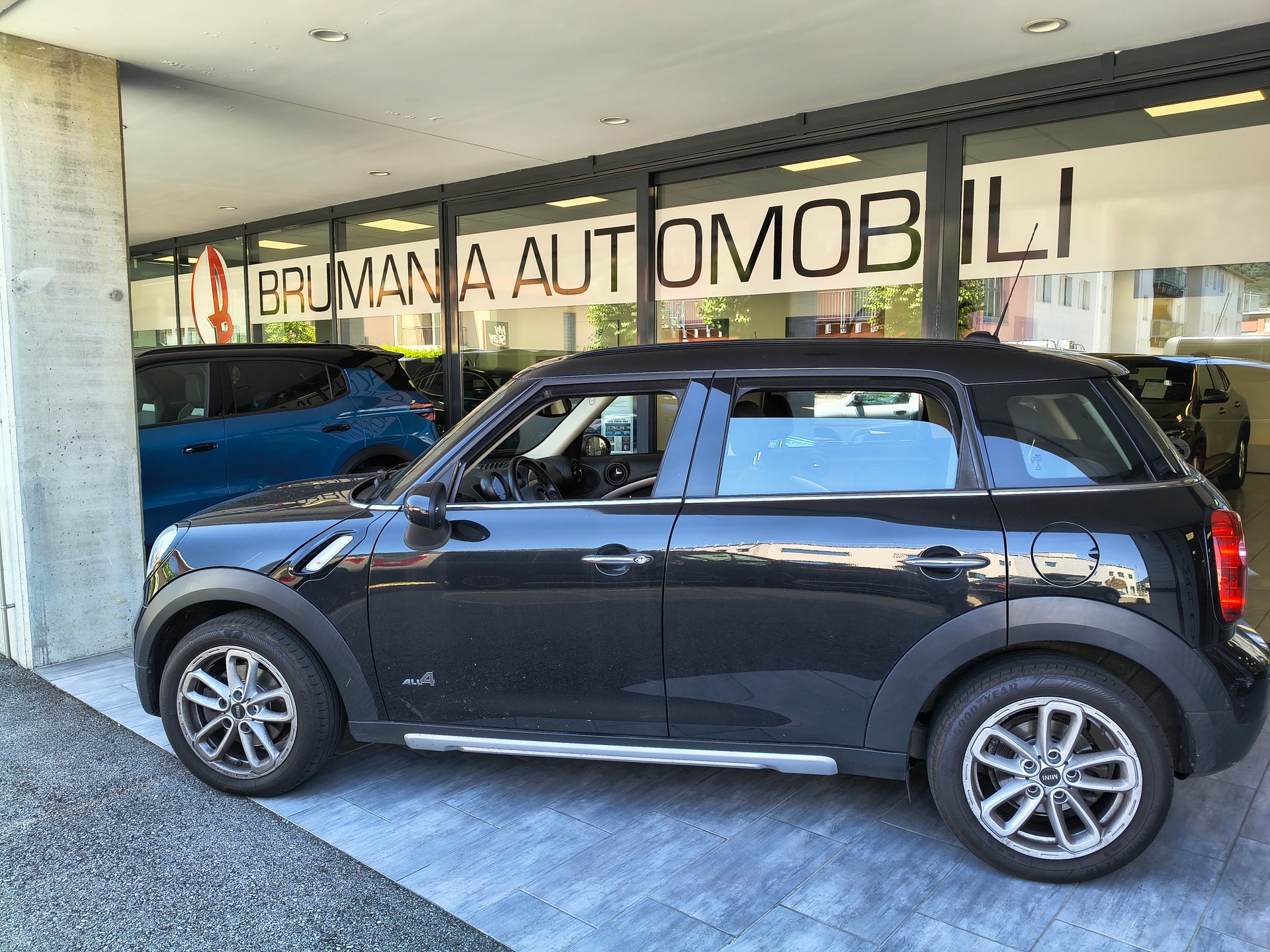 MINI Countryman Cooper ALL4 Steptronic-image-1