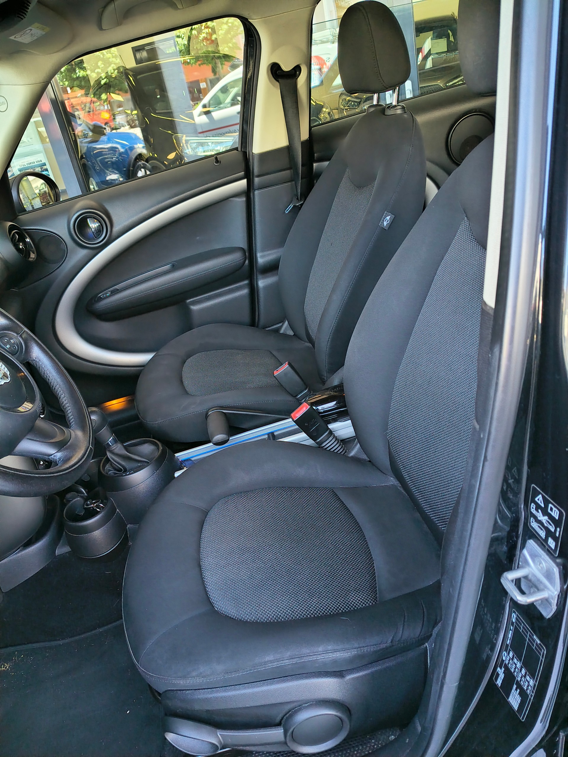 MINI Countryman Cooper ALL4 Steptronic-image-4