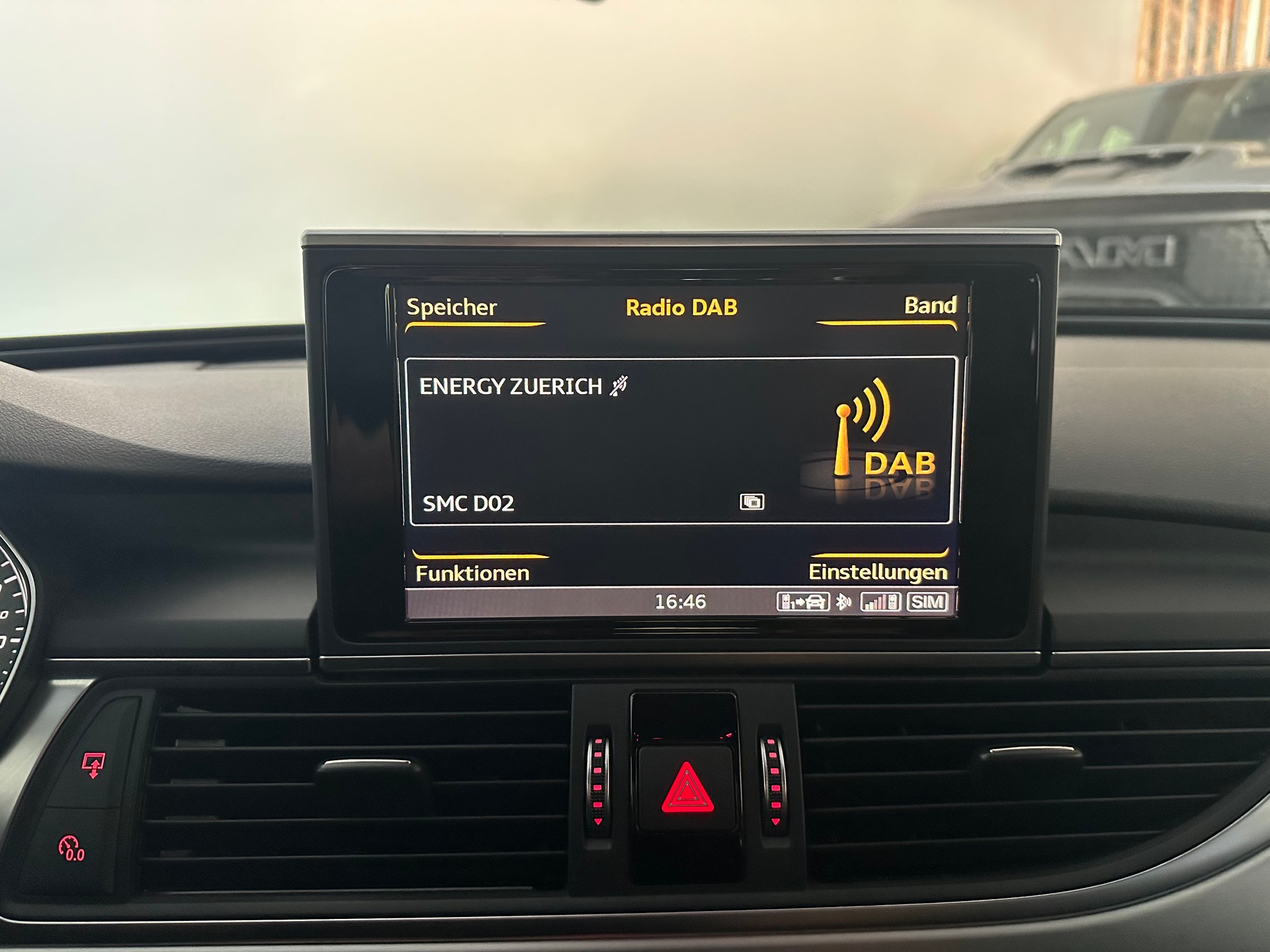 AUDI S6 Avant 4.0 TFSI V8 quattro S-tronic-image-10