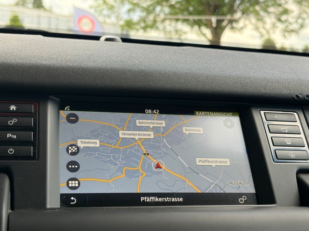 LAND ROVER Discovery Sport 2.0 TD4 Advantage AT9-image-5