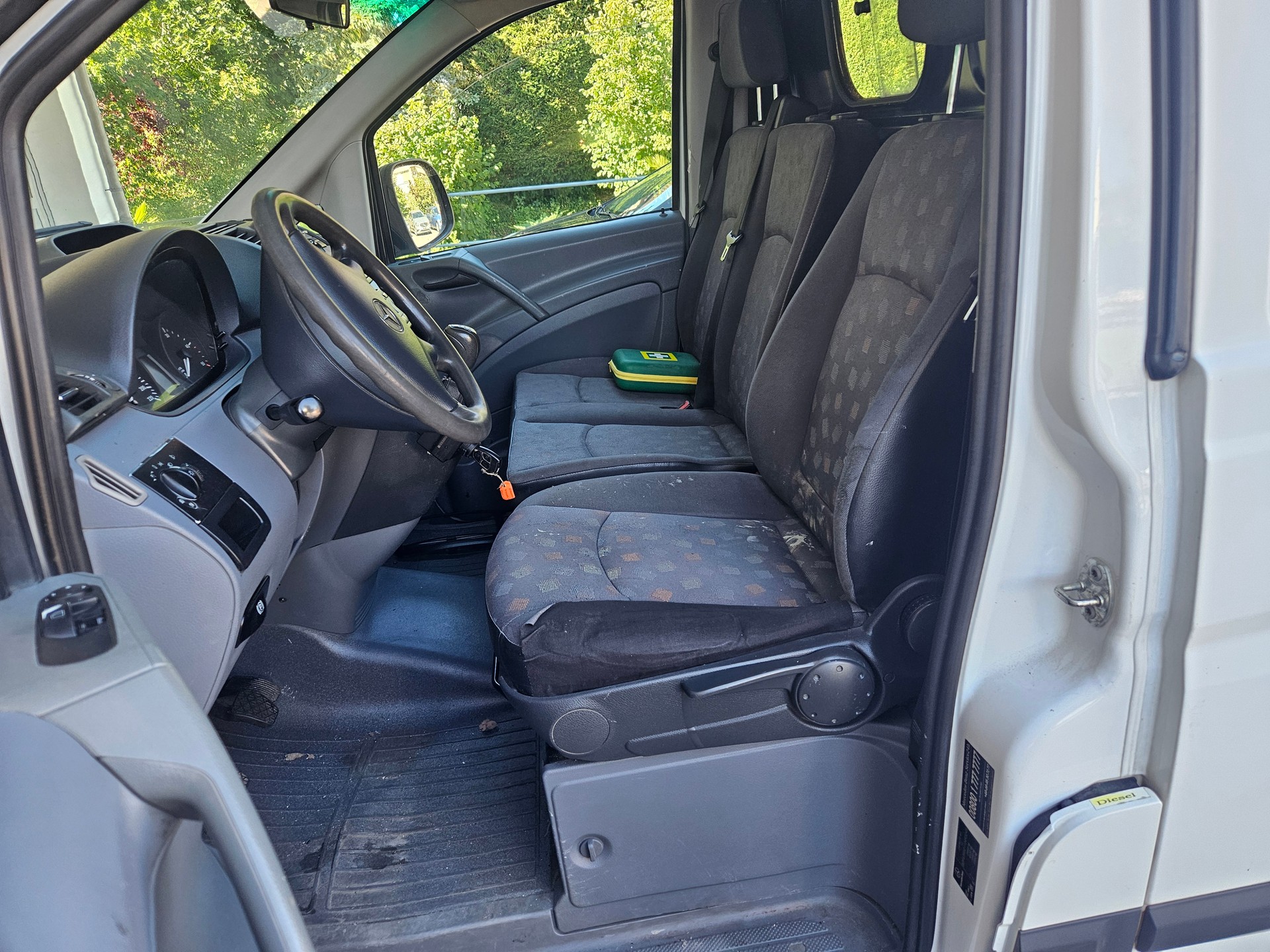 MERCEDES-BENZ Vito 109 CDI L-image-8
