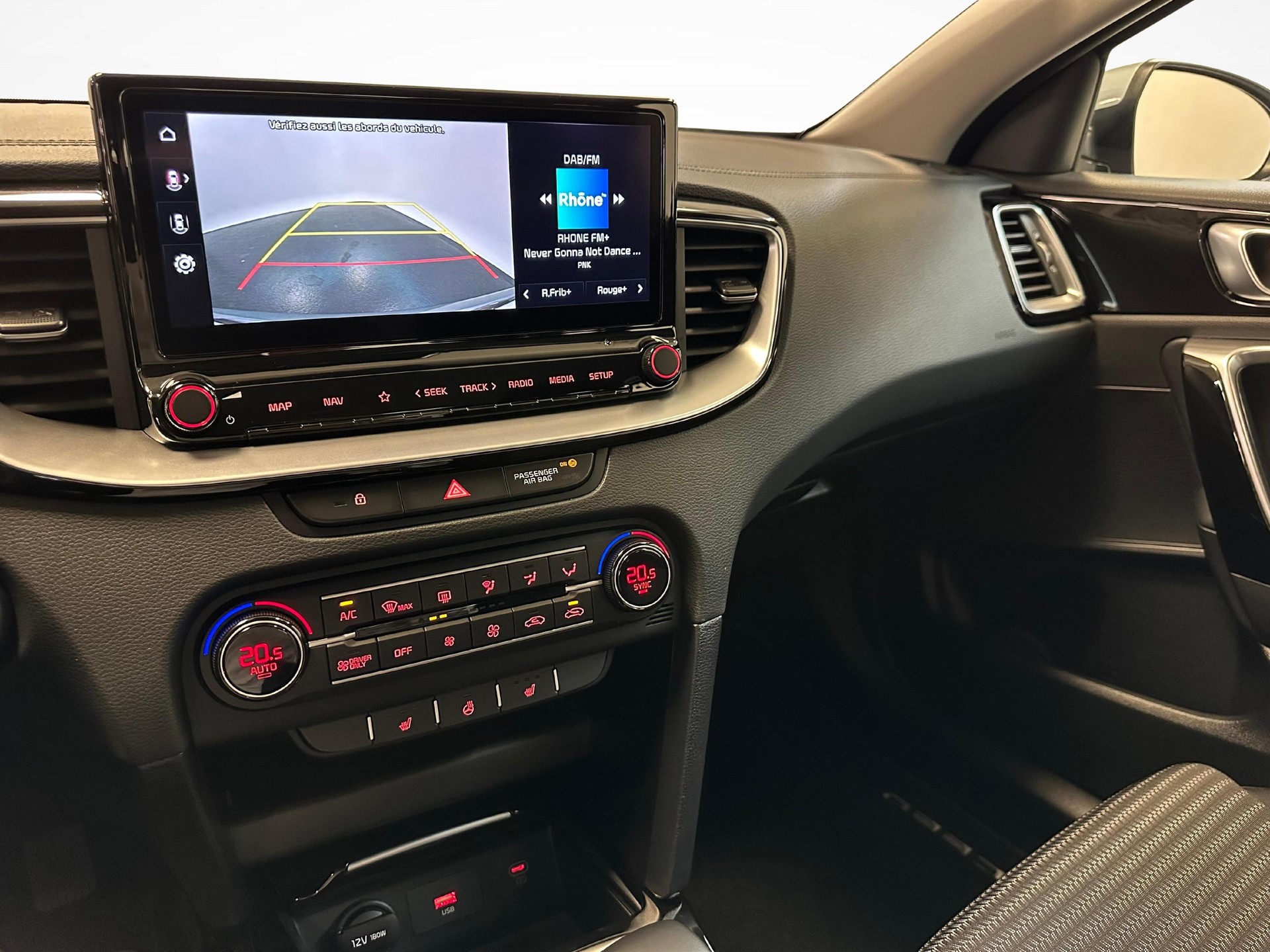 KIA Ceed SW 1.6 GDi Plug-in Hybrid Power-image-7