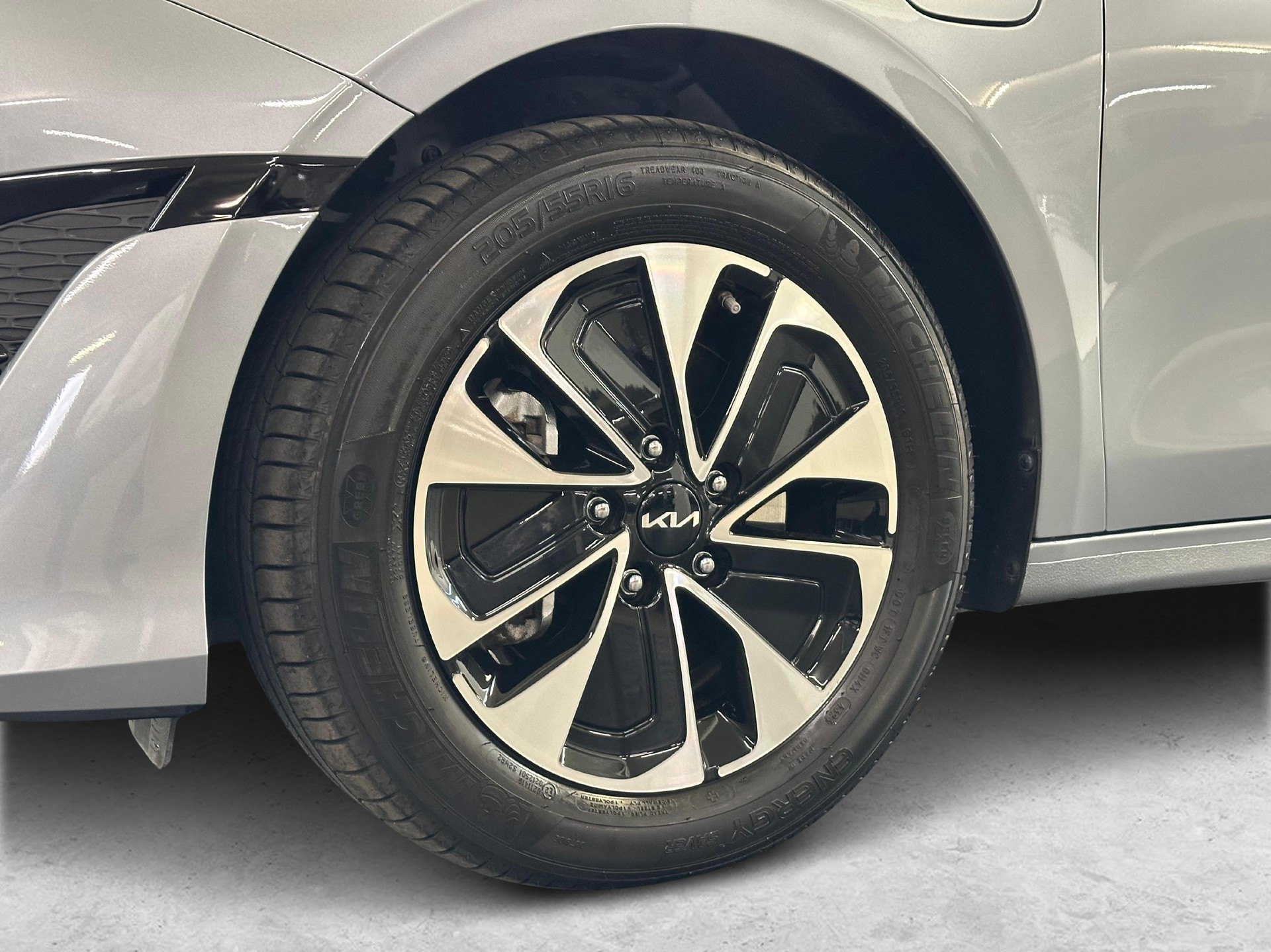 KIA Ceed SW 1.6 GDi Plug-in Hybrid Power-image-11