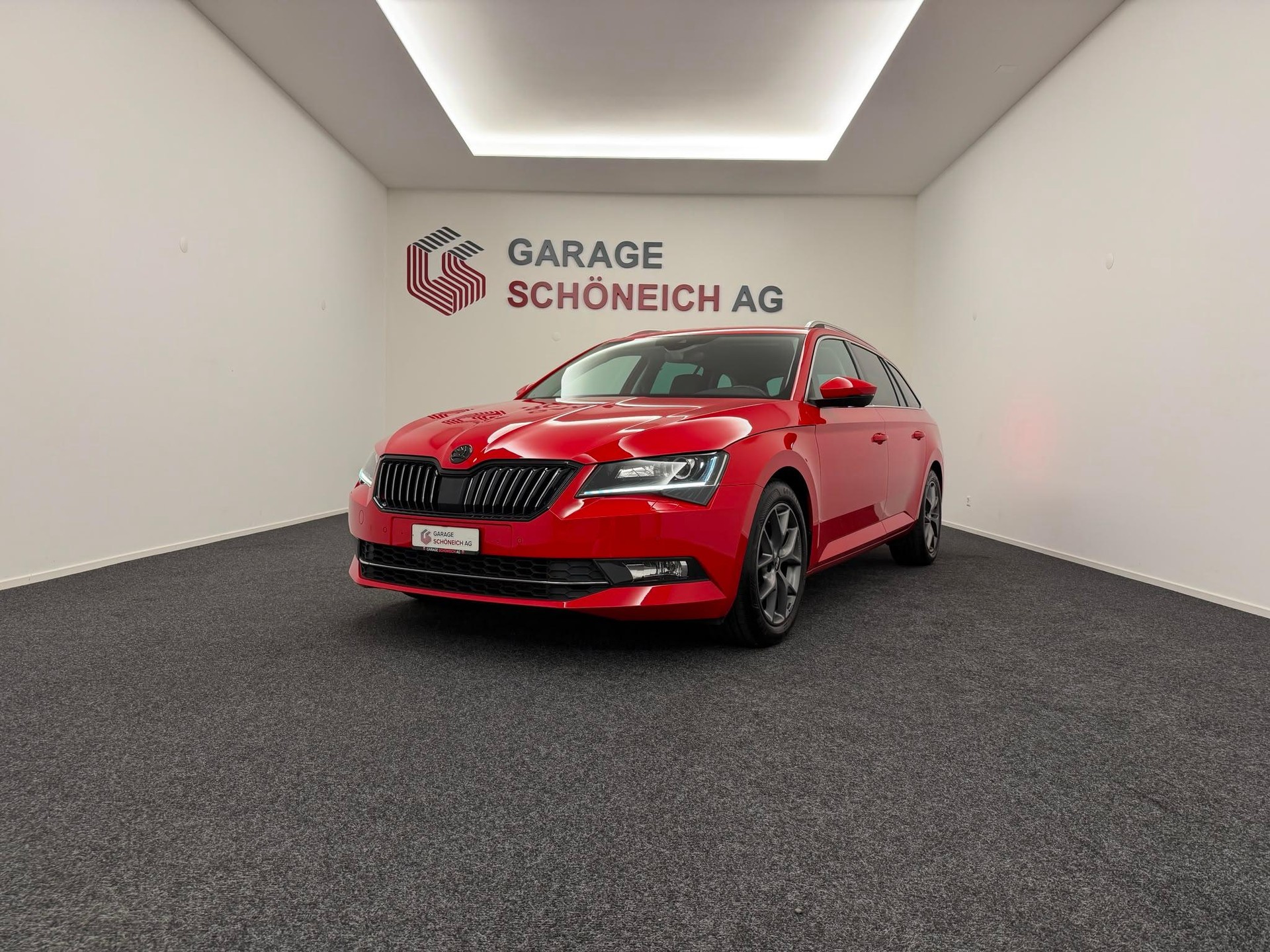 SKODA Superb Combi 2.0 TSI 280 Style 4x4 DSG-image-0