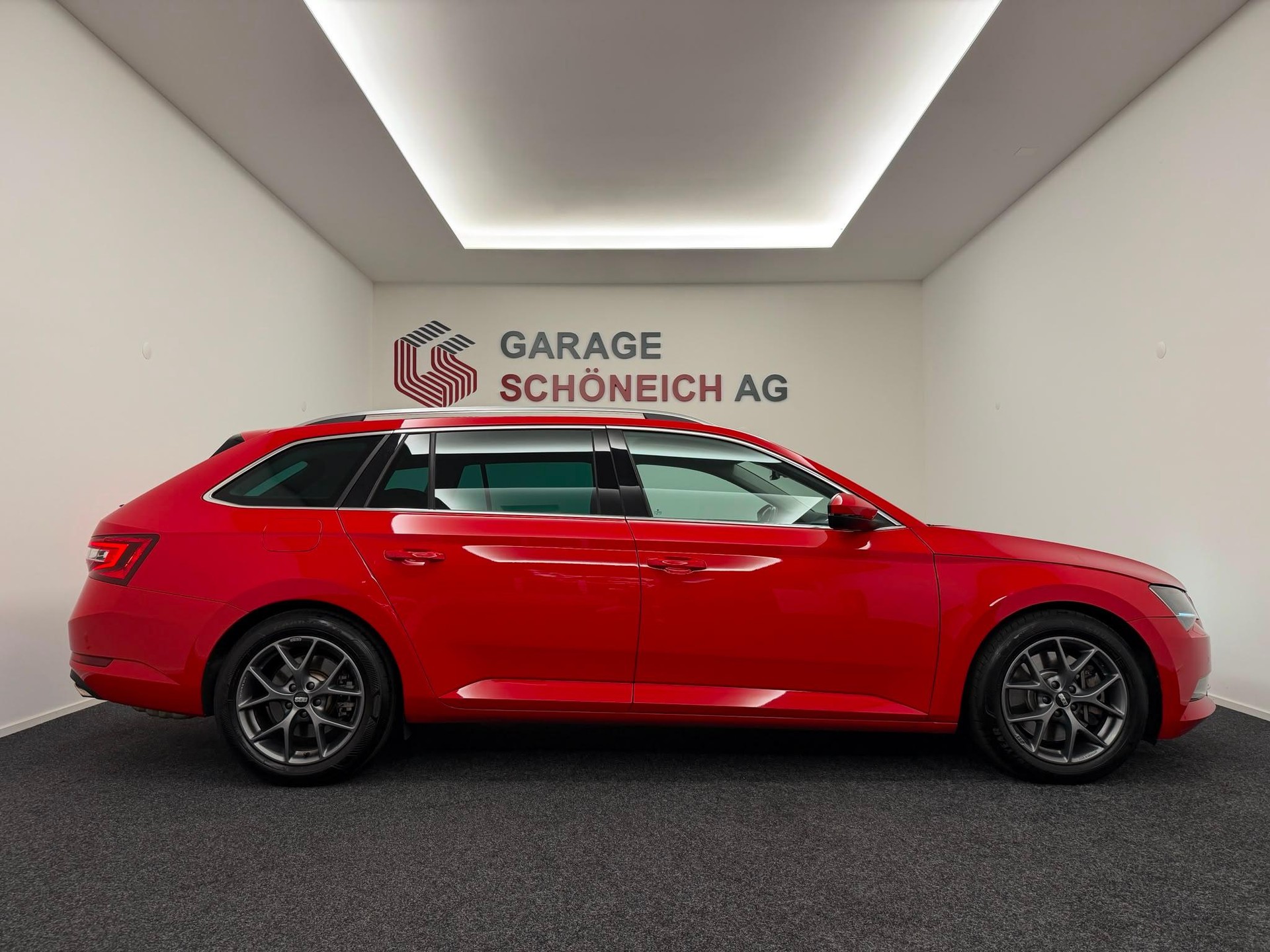 SKODA Superb Combi 2.0 TSI 280 Style 4x4 DSG-image-3