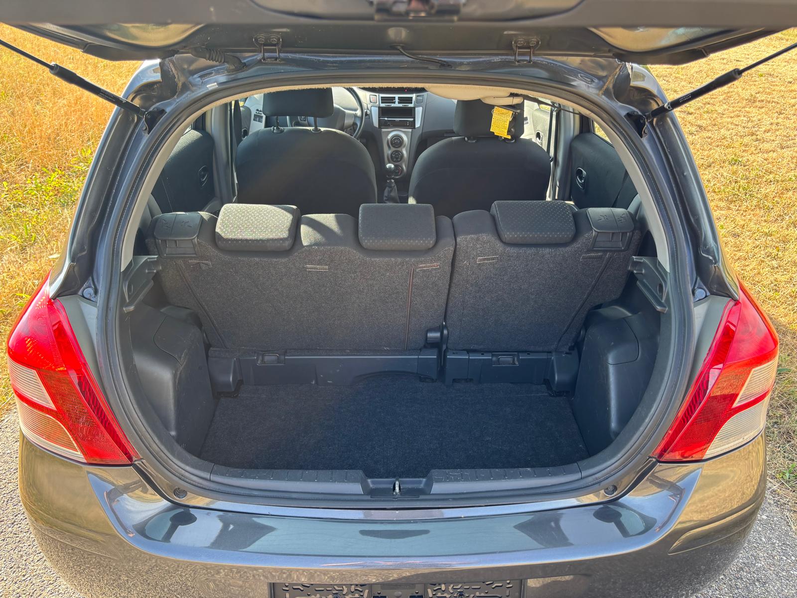 TOYOTA Yaris 1.33 Look-image-6