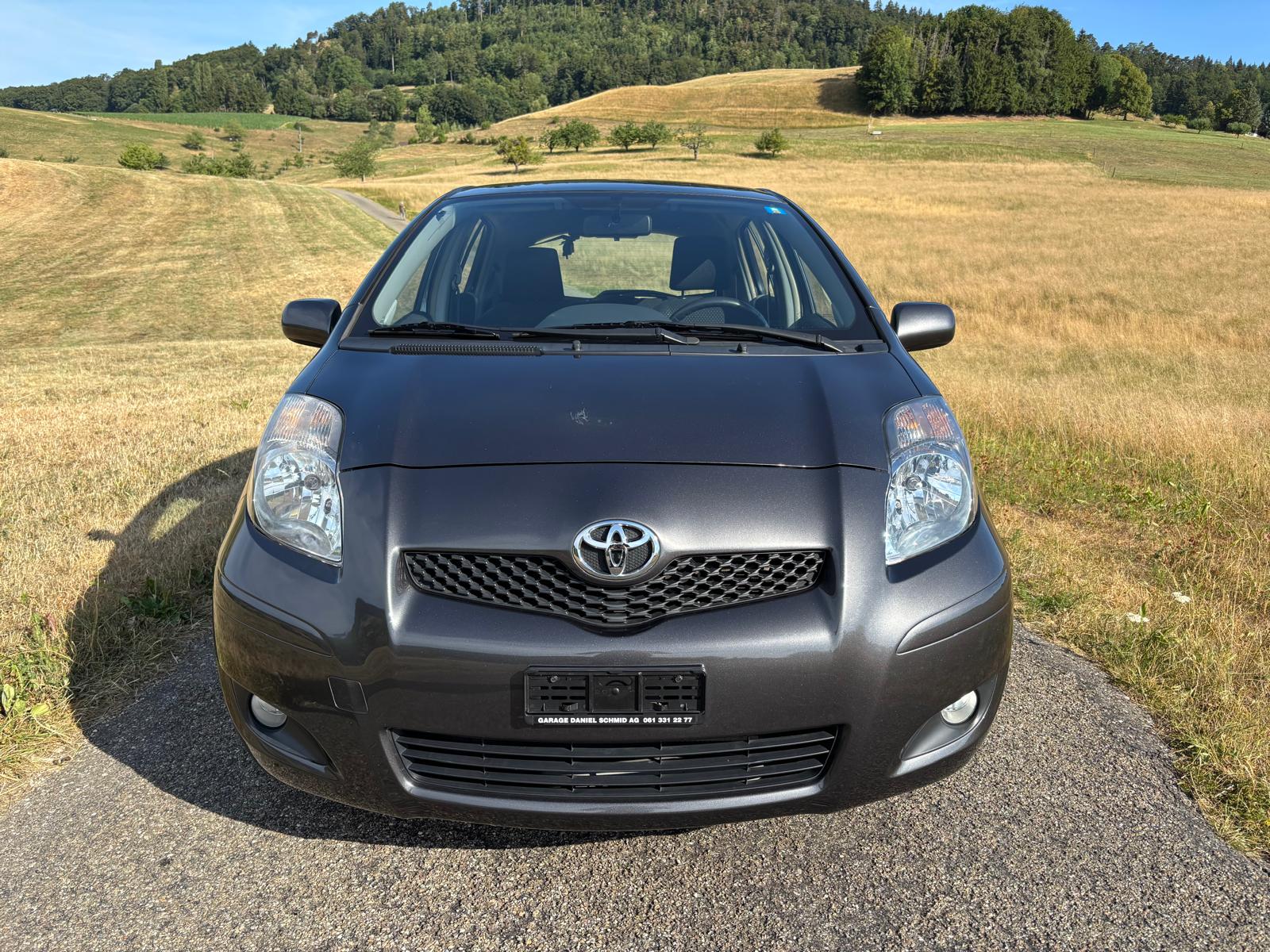 TOYOTA Yaris 1.33 Look-image-3