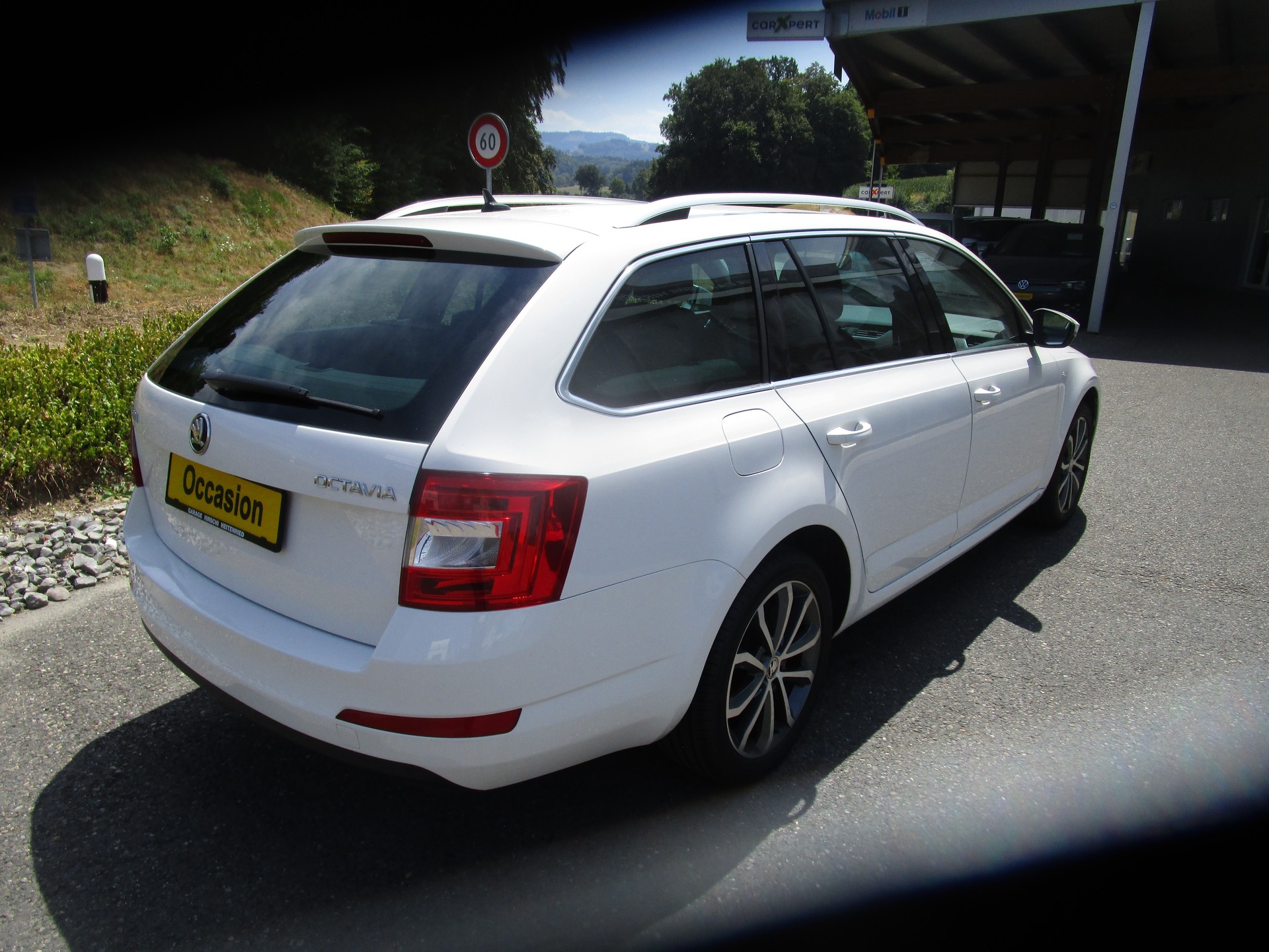SKODA Octavia 1.4 TSI Swiss Edition-image-2