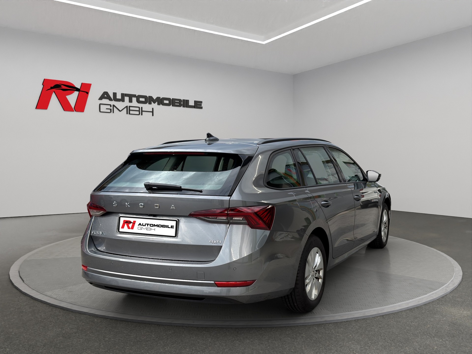 SKODA Octavia Combi 2.0 TDI DSG Ambition 4x4-image-3