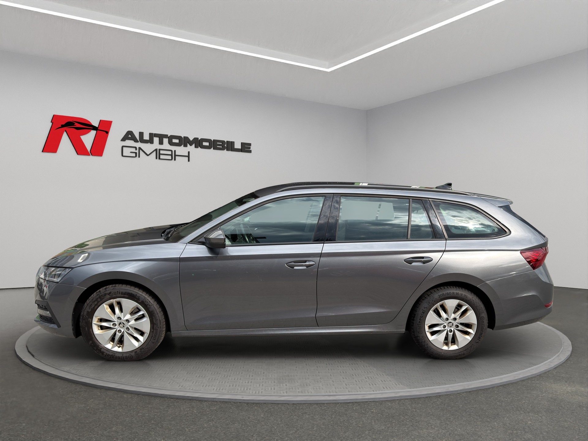 SKODA Octavia Combi 2.0 TDI DSG Ambition 4x4-image-2