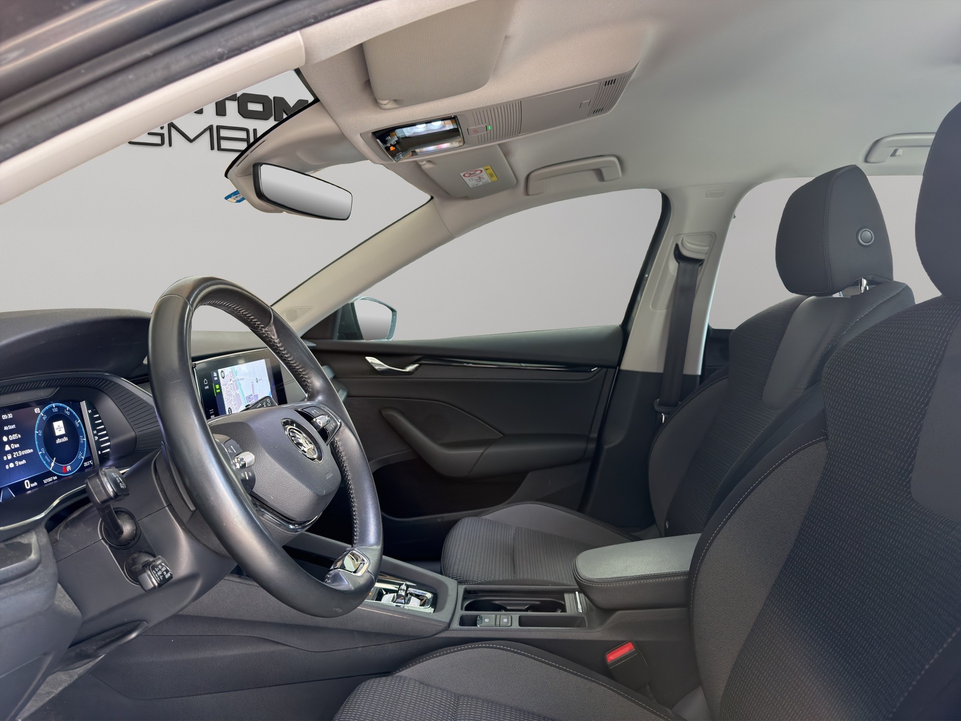 SKODA Octavia Combi 2.0 TDI DSG Ambition 4x4-image-8