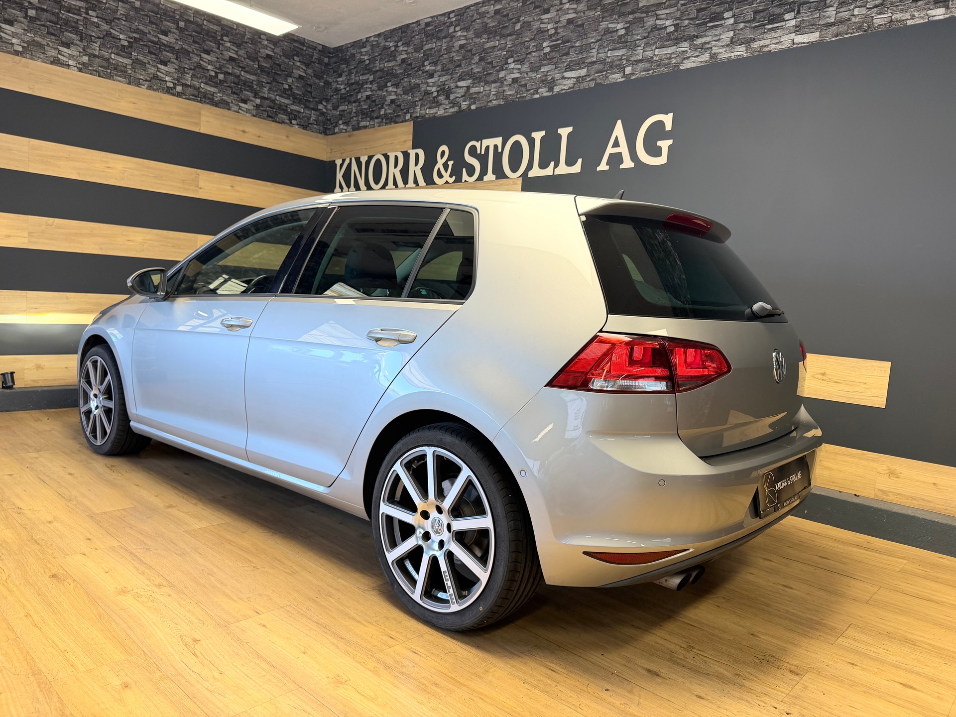 VW Golf 1.4 TSI Highline DSG-image-4