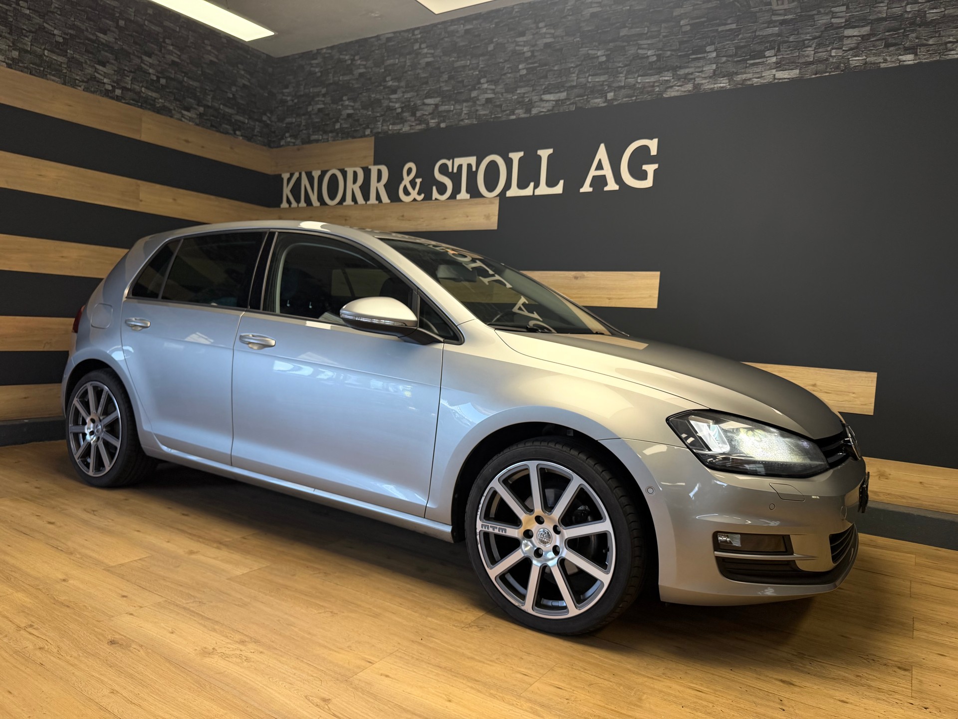 VW Golf 1.4 TSI Highline DSG-image-0