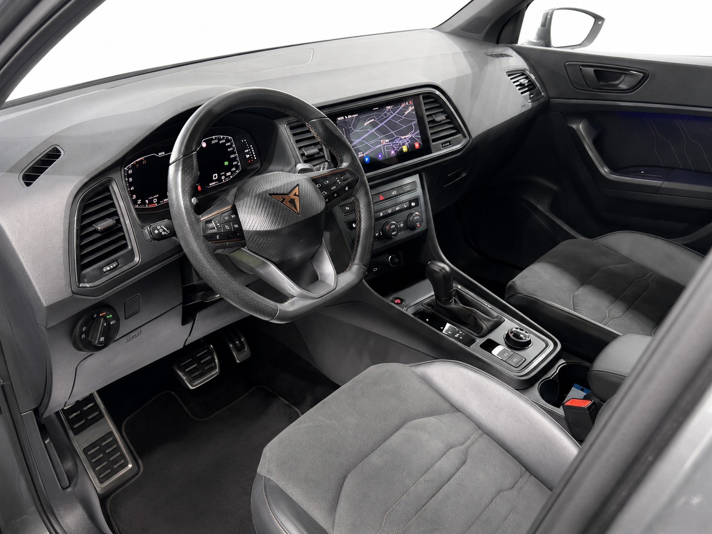 CUPRA Ateca 2.0TSI 4Drive DSG * Panorama-Glasdach *-image-8