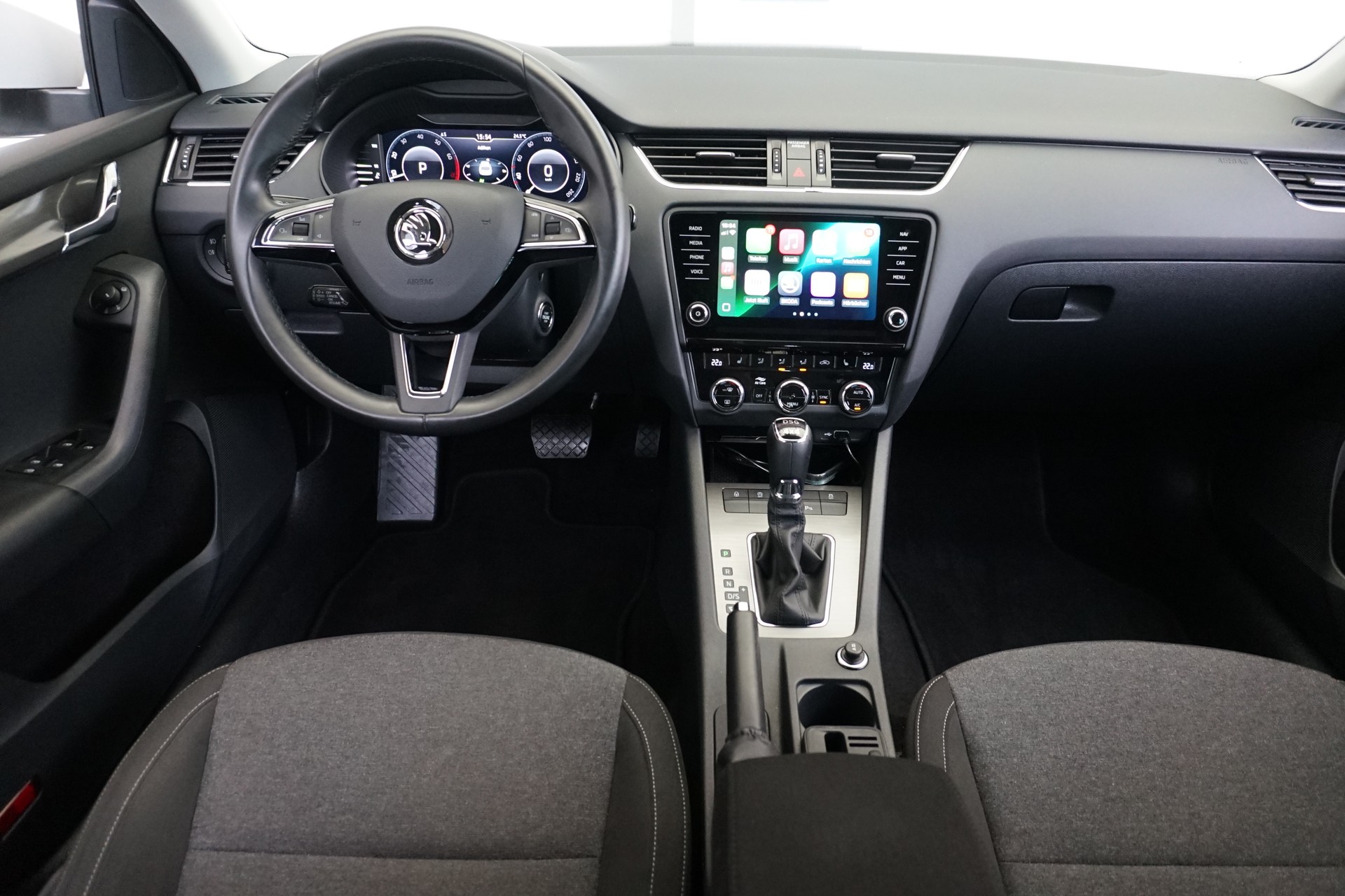 SKODA Octavia 2.0TSI Soleil 4x4 190PS aus erster Hand mit Abstandsregeltempomat und AHK (unbenützt) !!-image-13