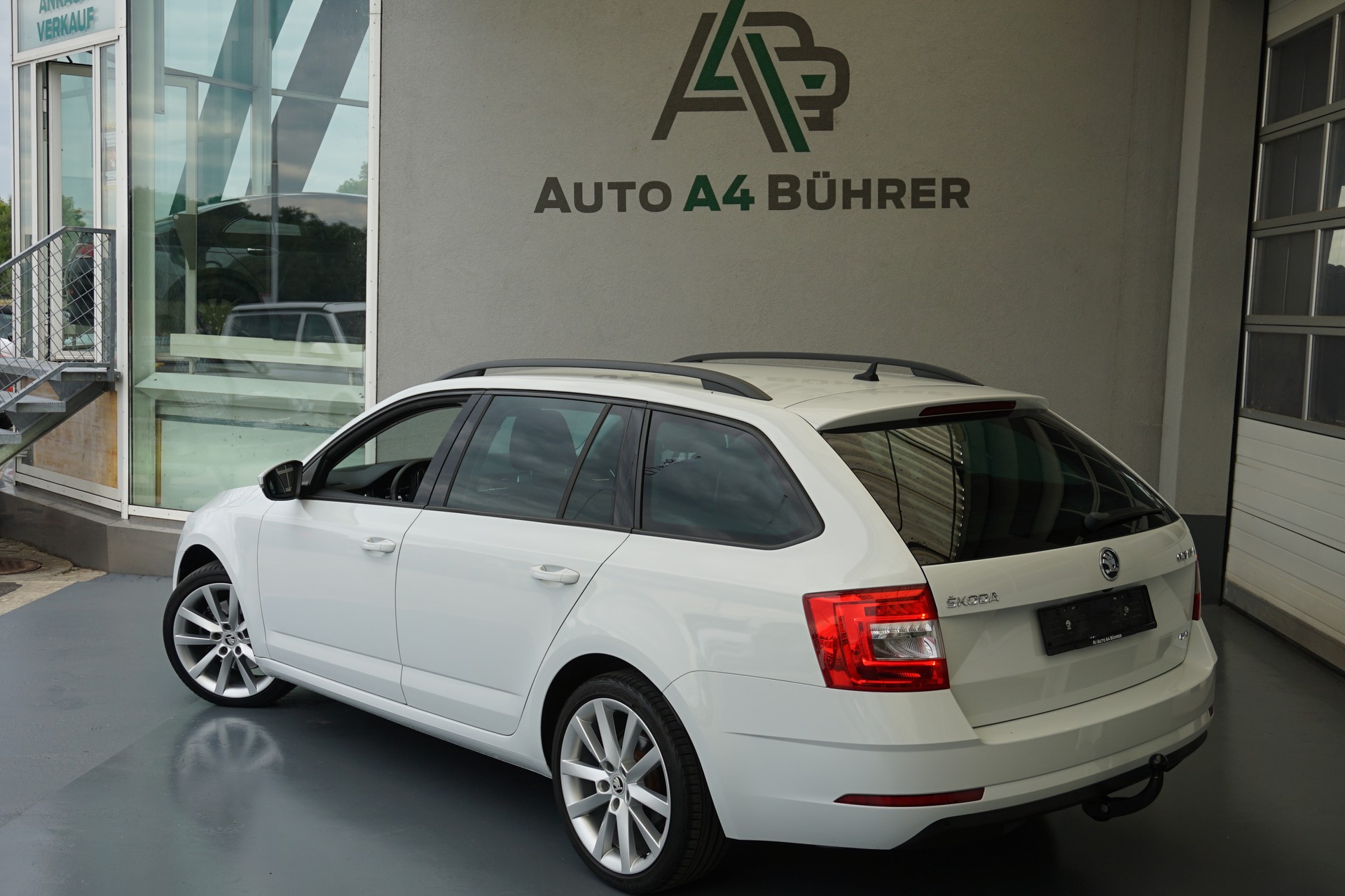SKODA Octavia 2.0TSI Soleil 4x4 190PS aus erster Hand mit Abstandsregeltempomat und AHK (unbenützt) !!-image-5