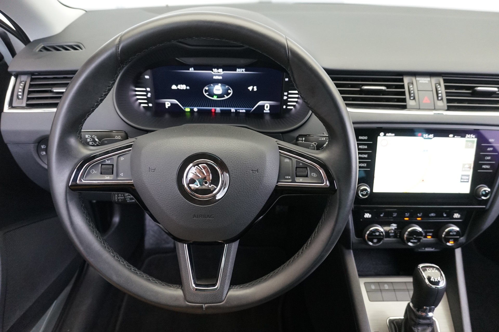SKODA Octavia 2.0TSI Soleil 4x4 190PS aus erster Hand mit Abstandsregeltempomat und AHK (unbenützt) !!-image-17