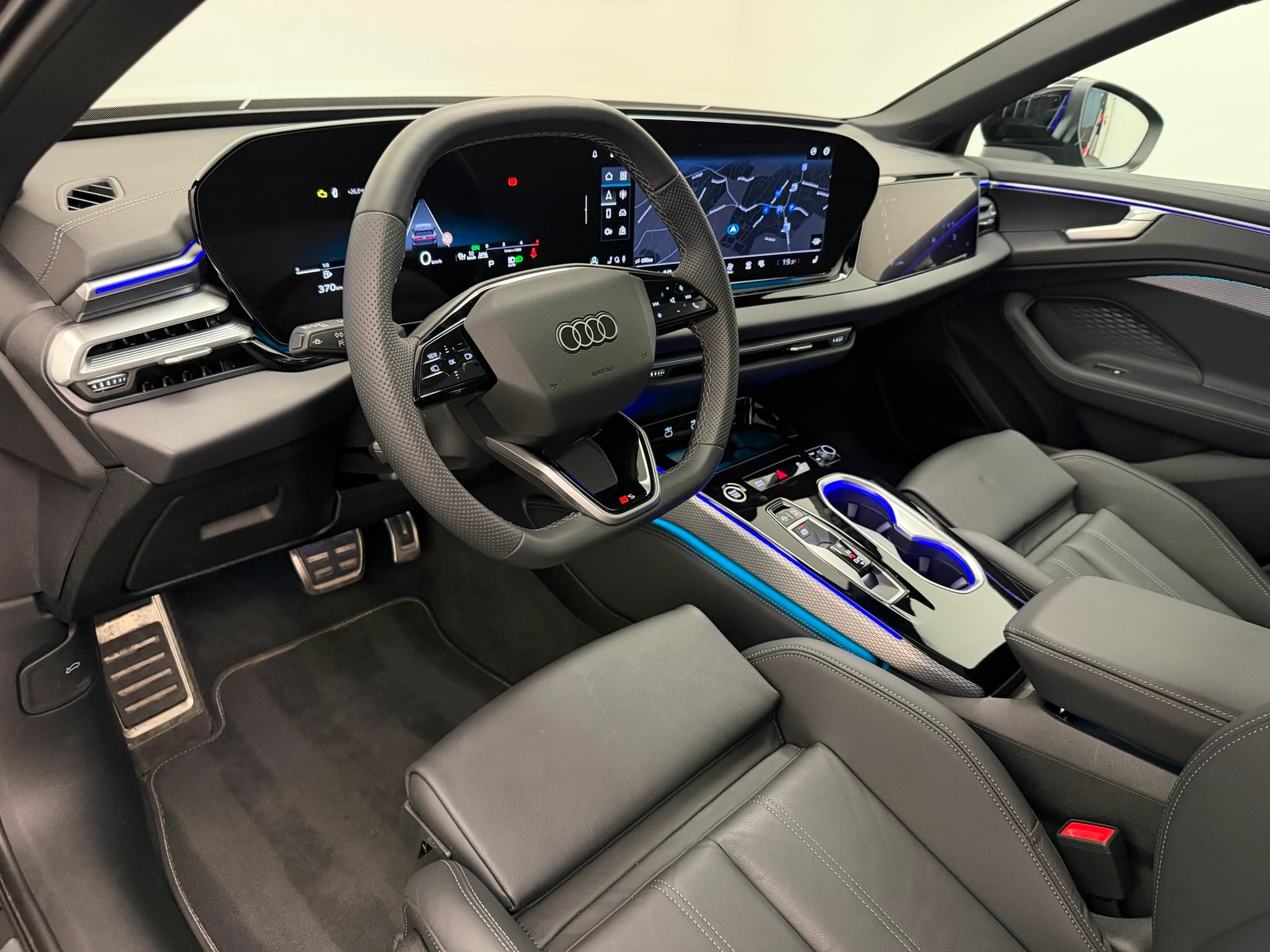 AUDI A6 Avant TDI S-Line 150 kW S tronic-image-10
