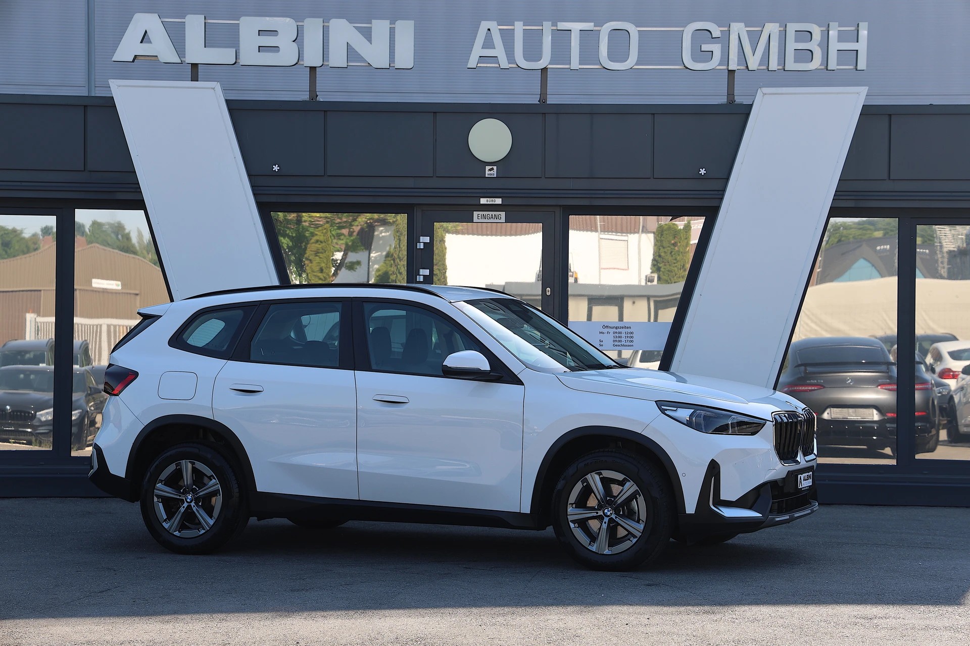 BMW X1 20d xDrive-image-1