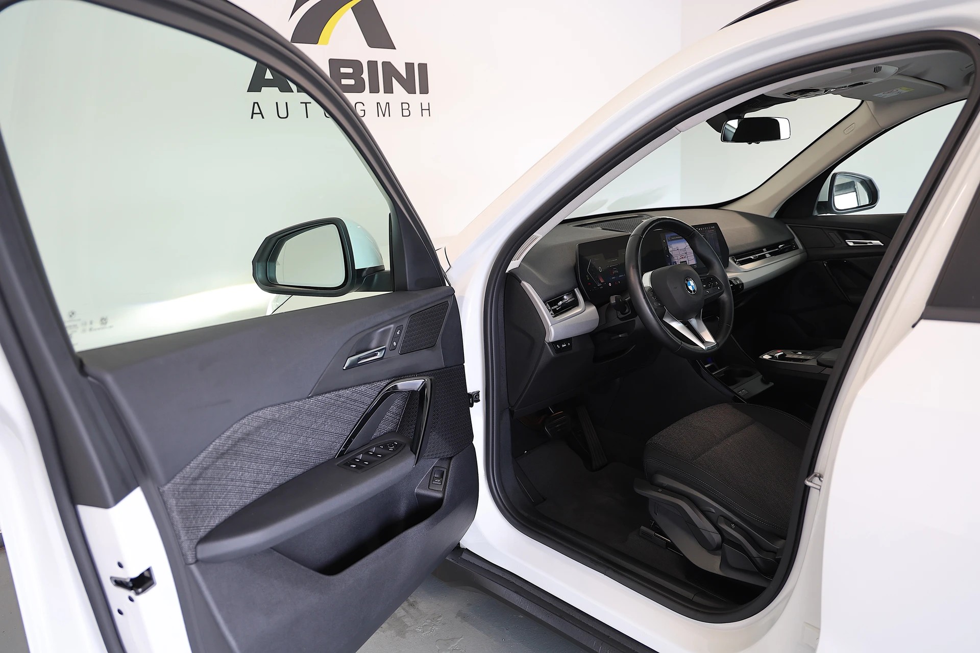 BMW X1 20d xDrive-image-4