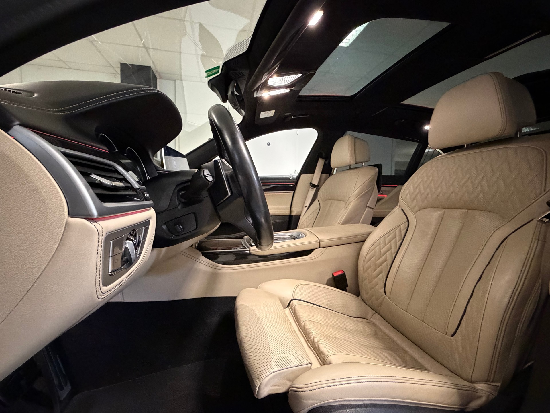 BMW M760Li xDrive Steptronic-image-20