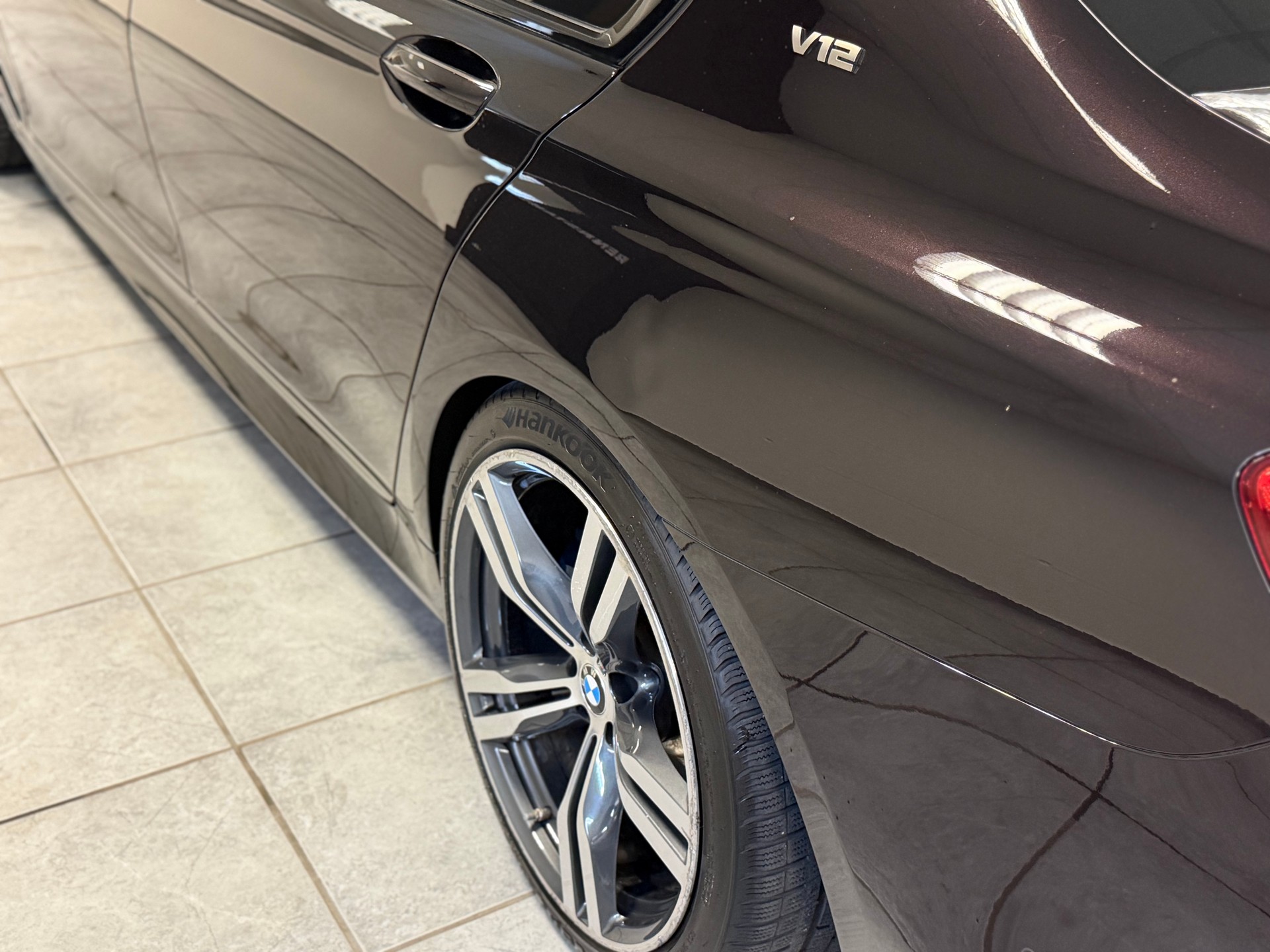BMW M760Li xDrive Steptronic-image-8