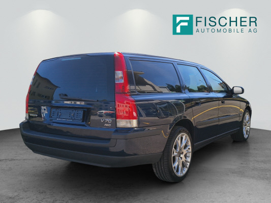 VOLVO V70 2.4T AWD-image-1